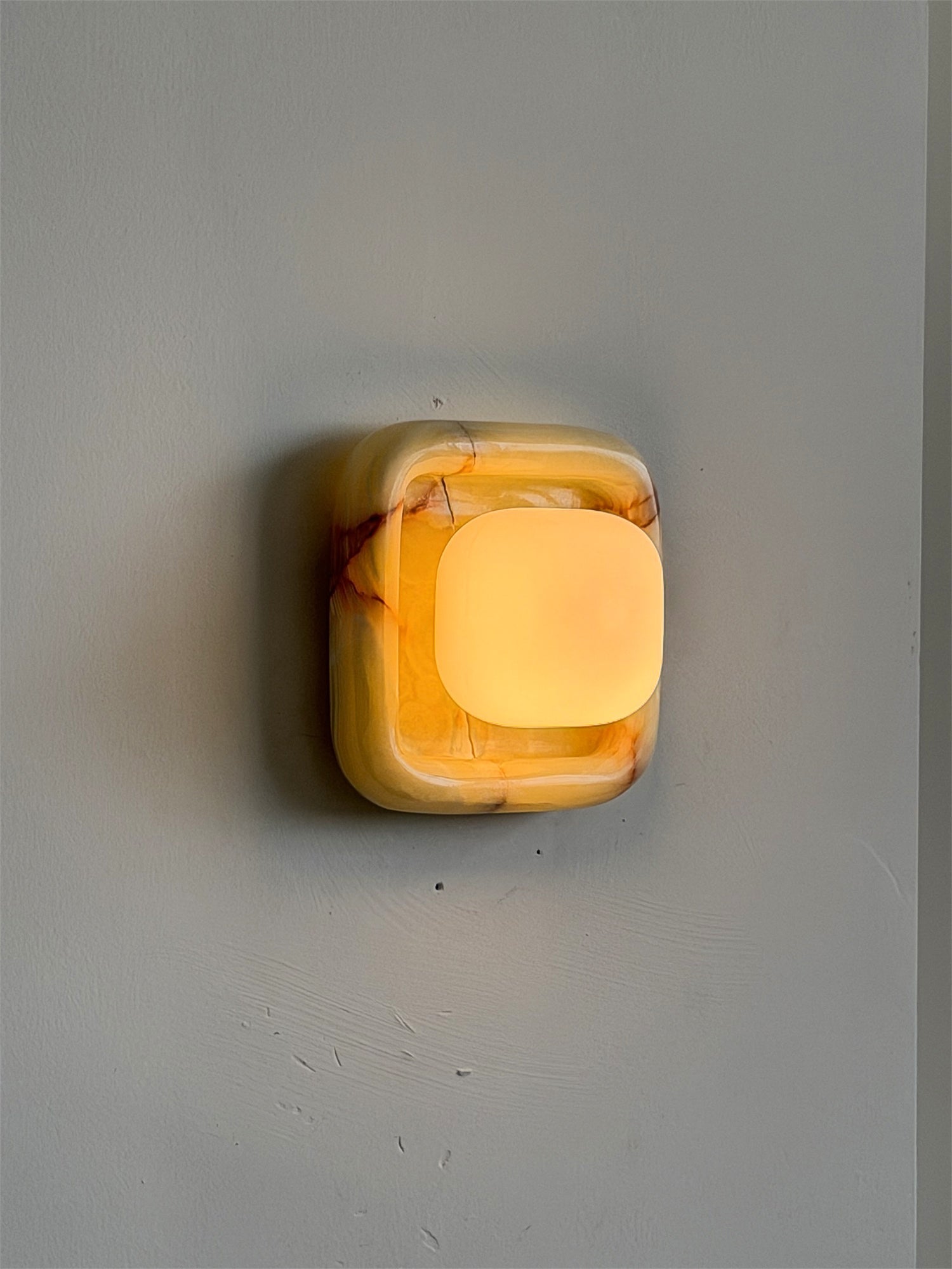 Mila Wall Light