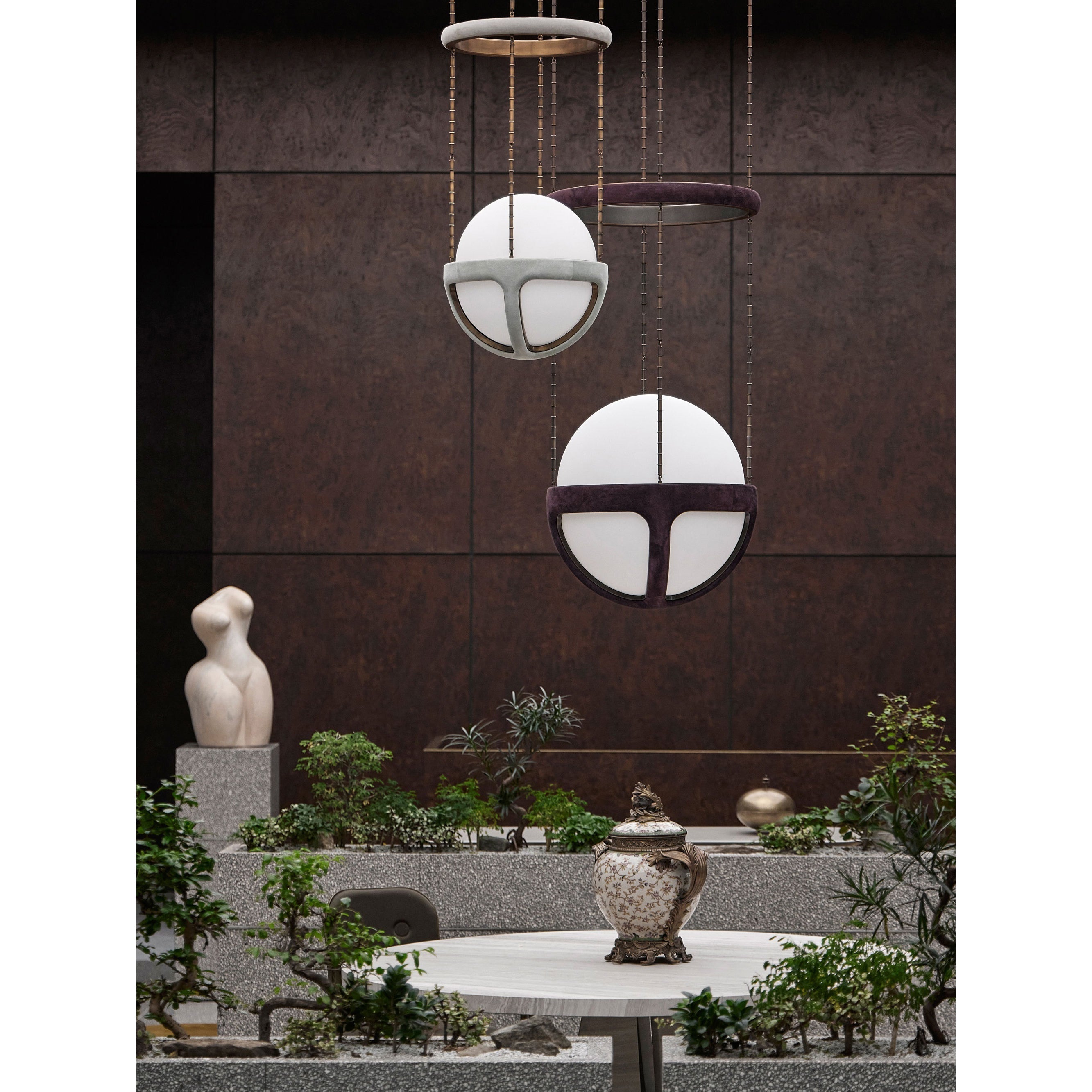 Side profile of the Reprise Pendant Lamp.