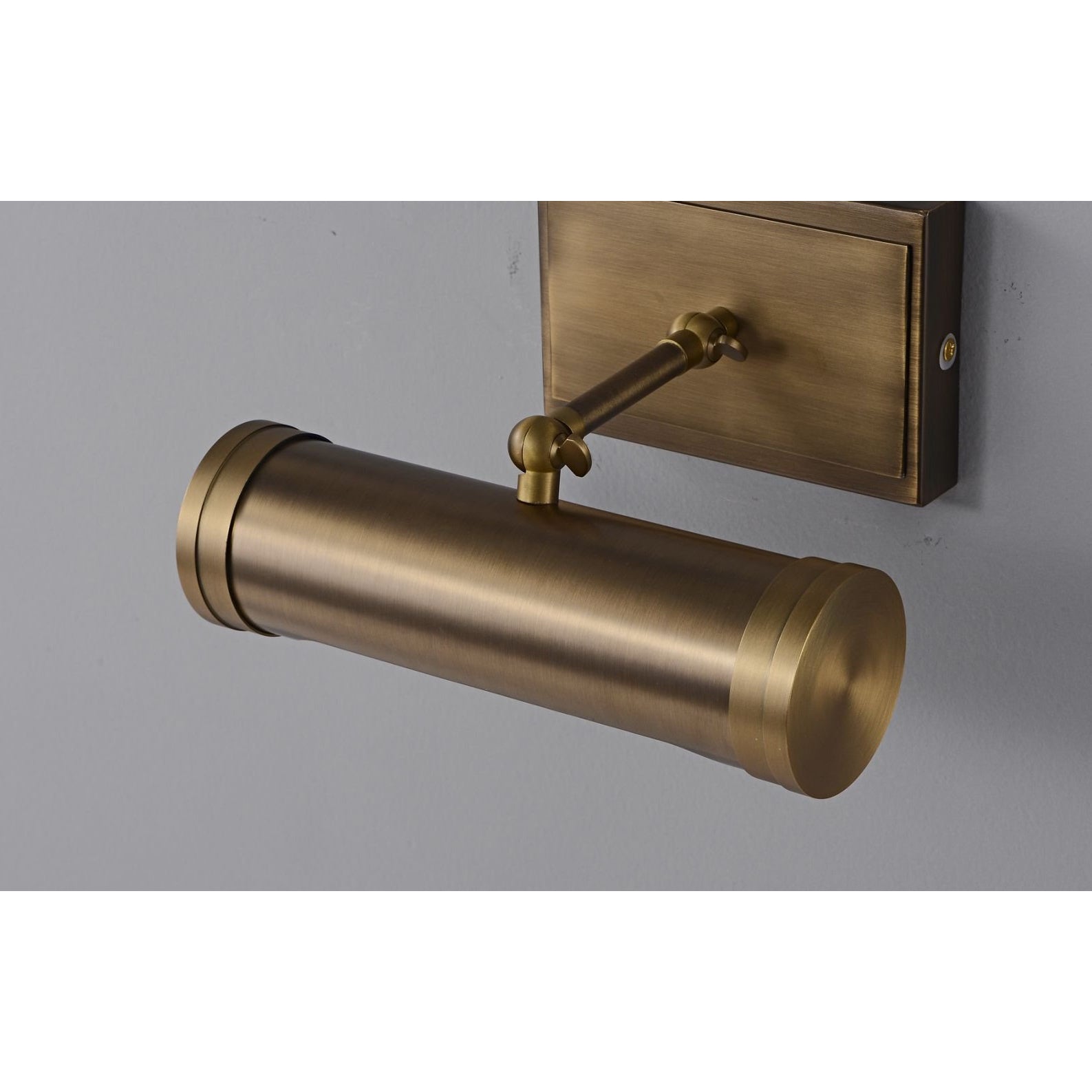 Dimensional view of the Ridgewood Wall Sconce.