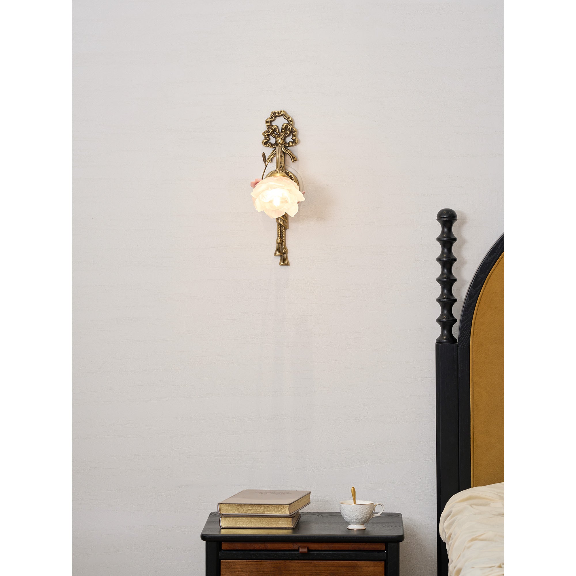 Rosalie Floral Wall Lamp, detail of ceramic decoration.