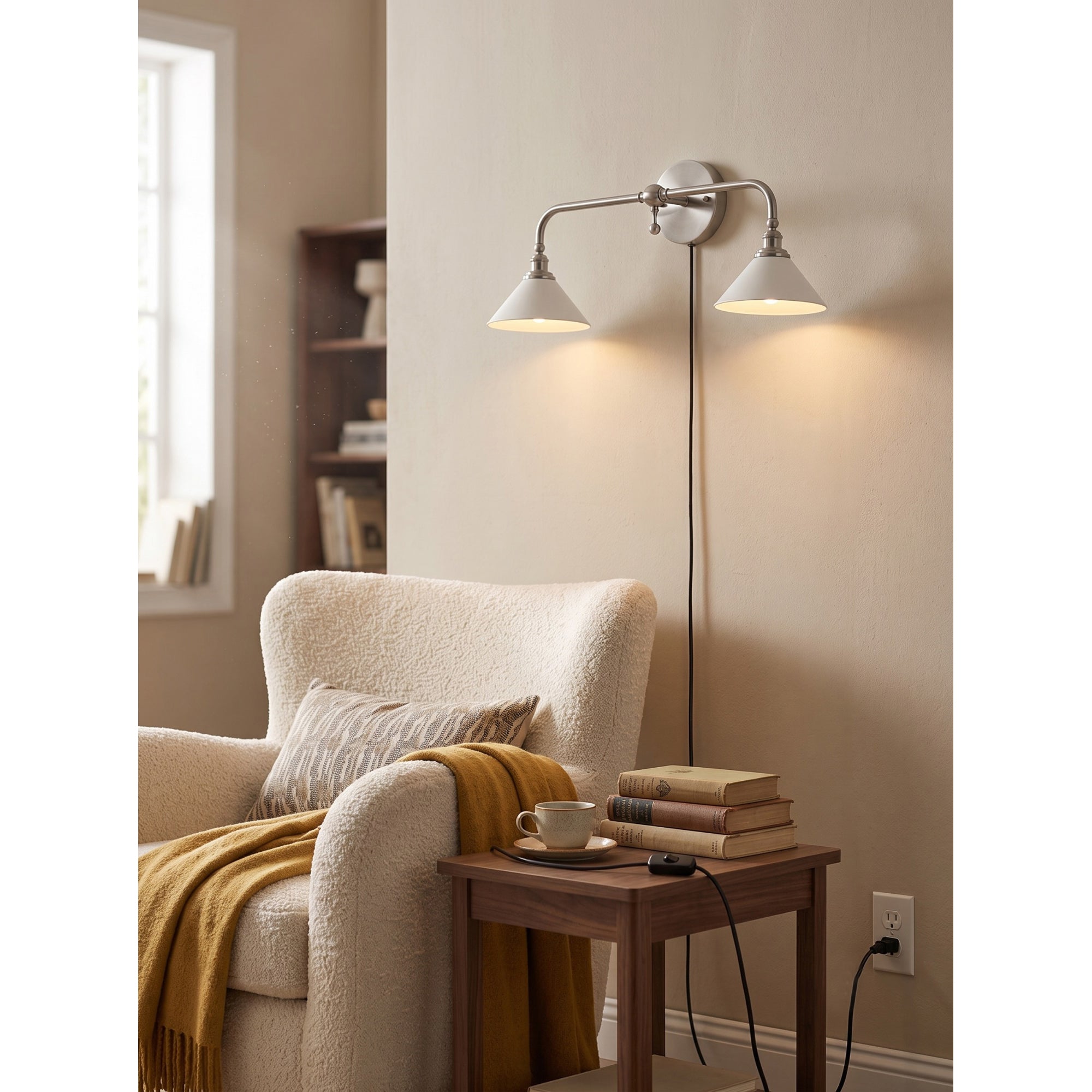 Clara Wall Light
