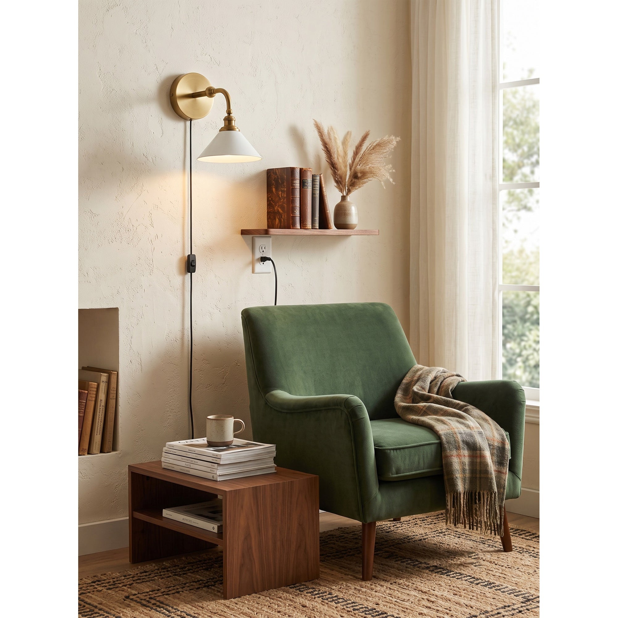 Clara Wall Light