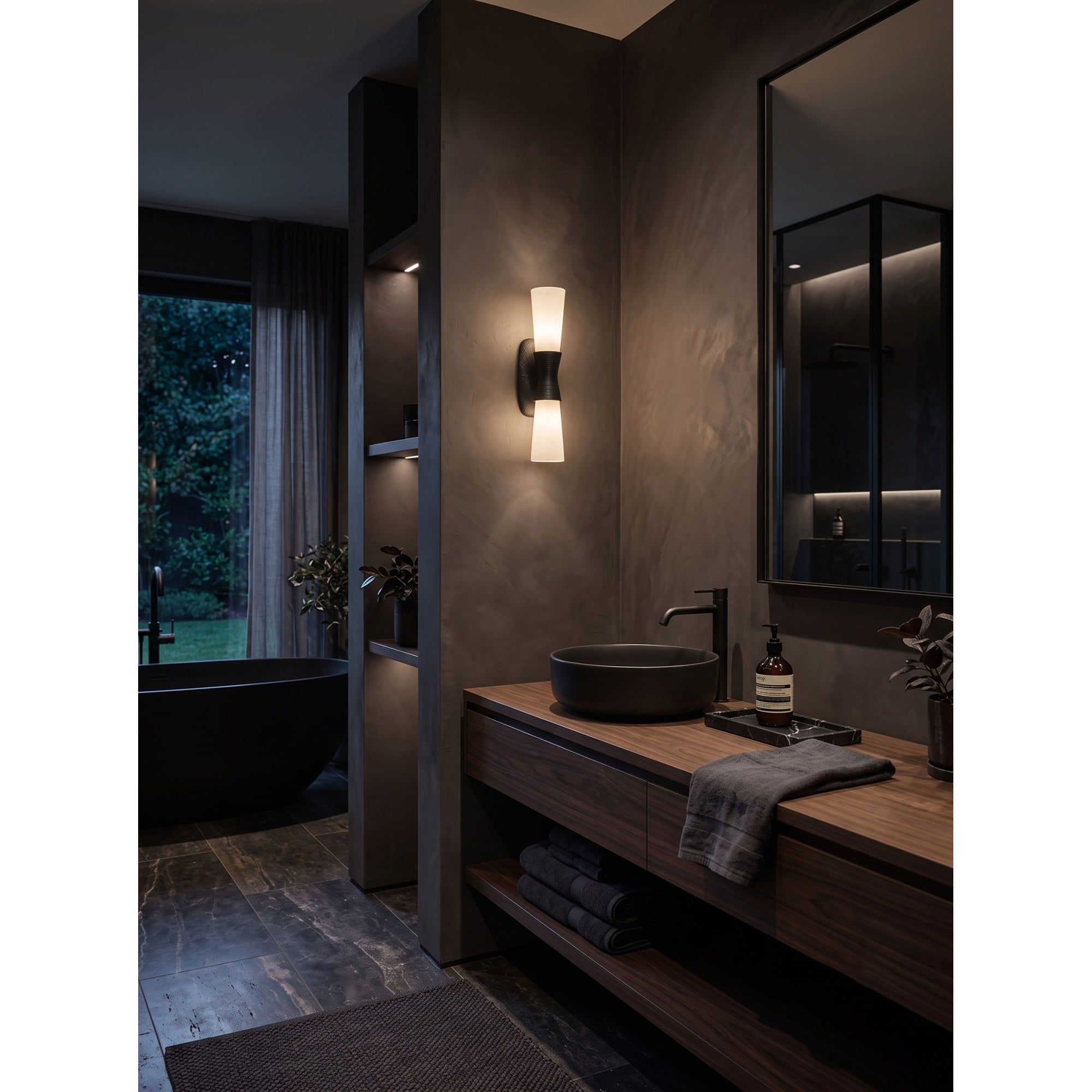 Elara Wall Light