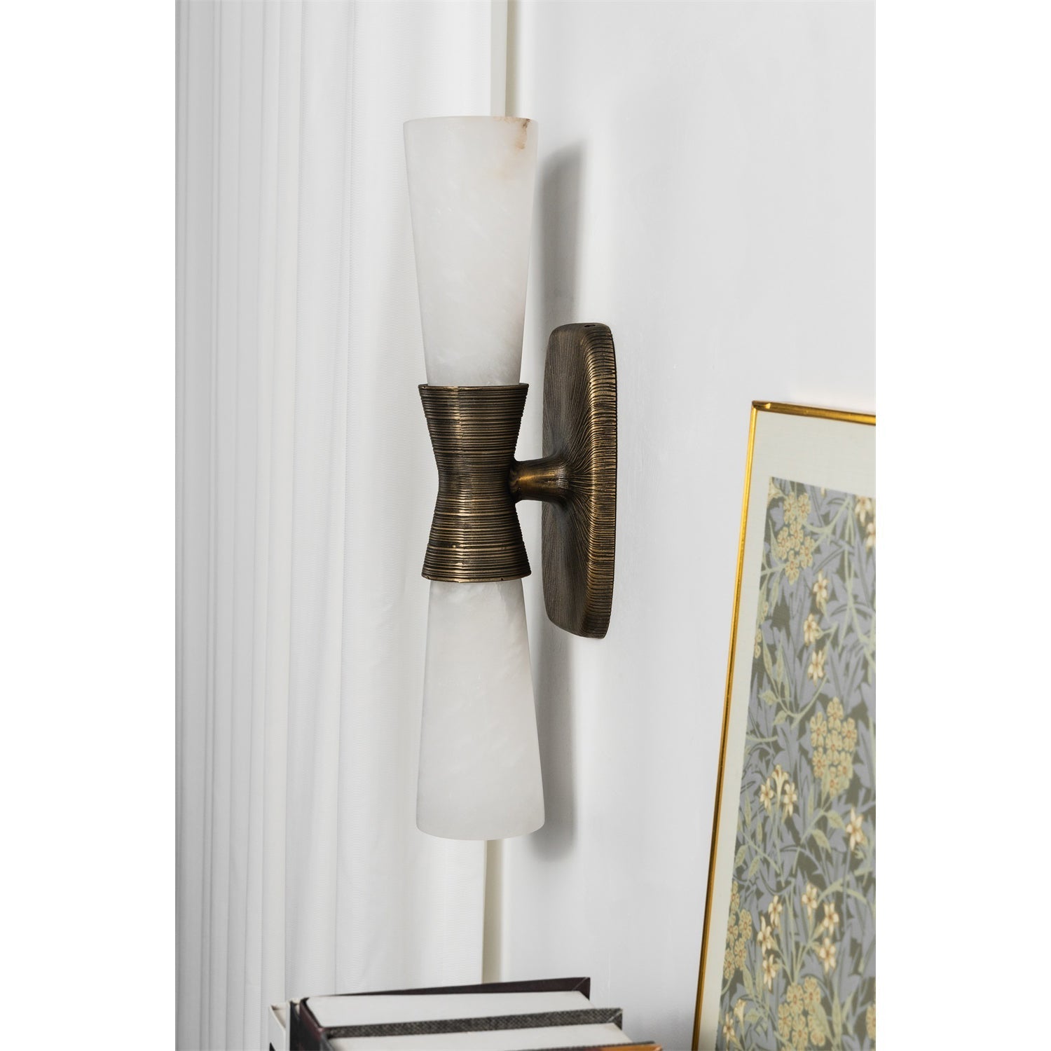 Elara Wall Light