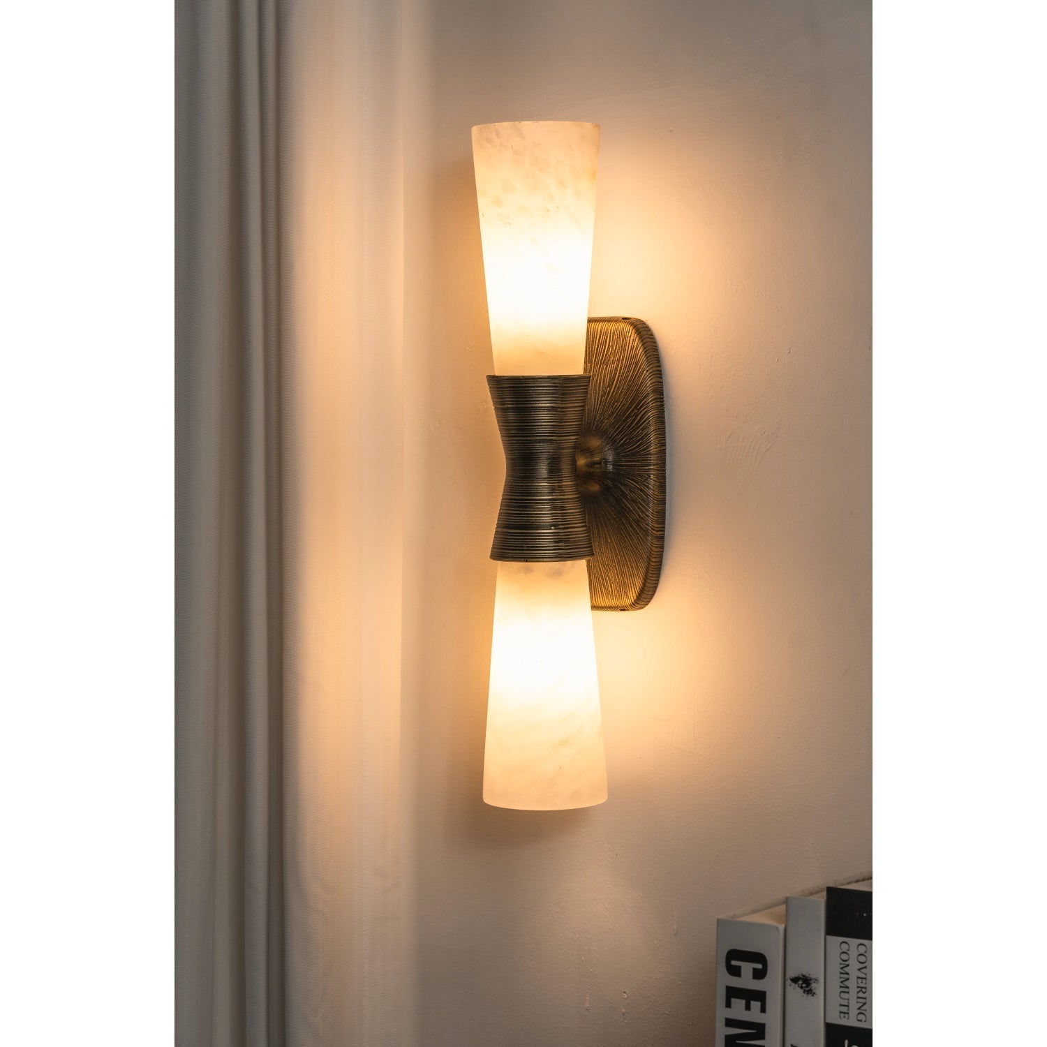 Elara Wall Light