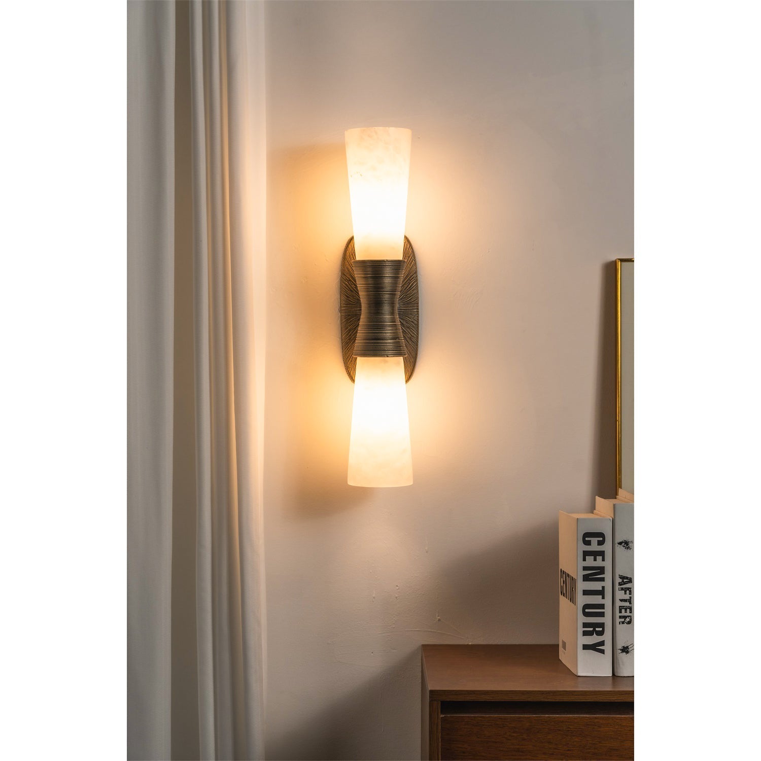 Elara Wall Light