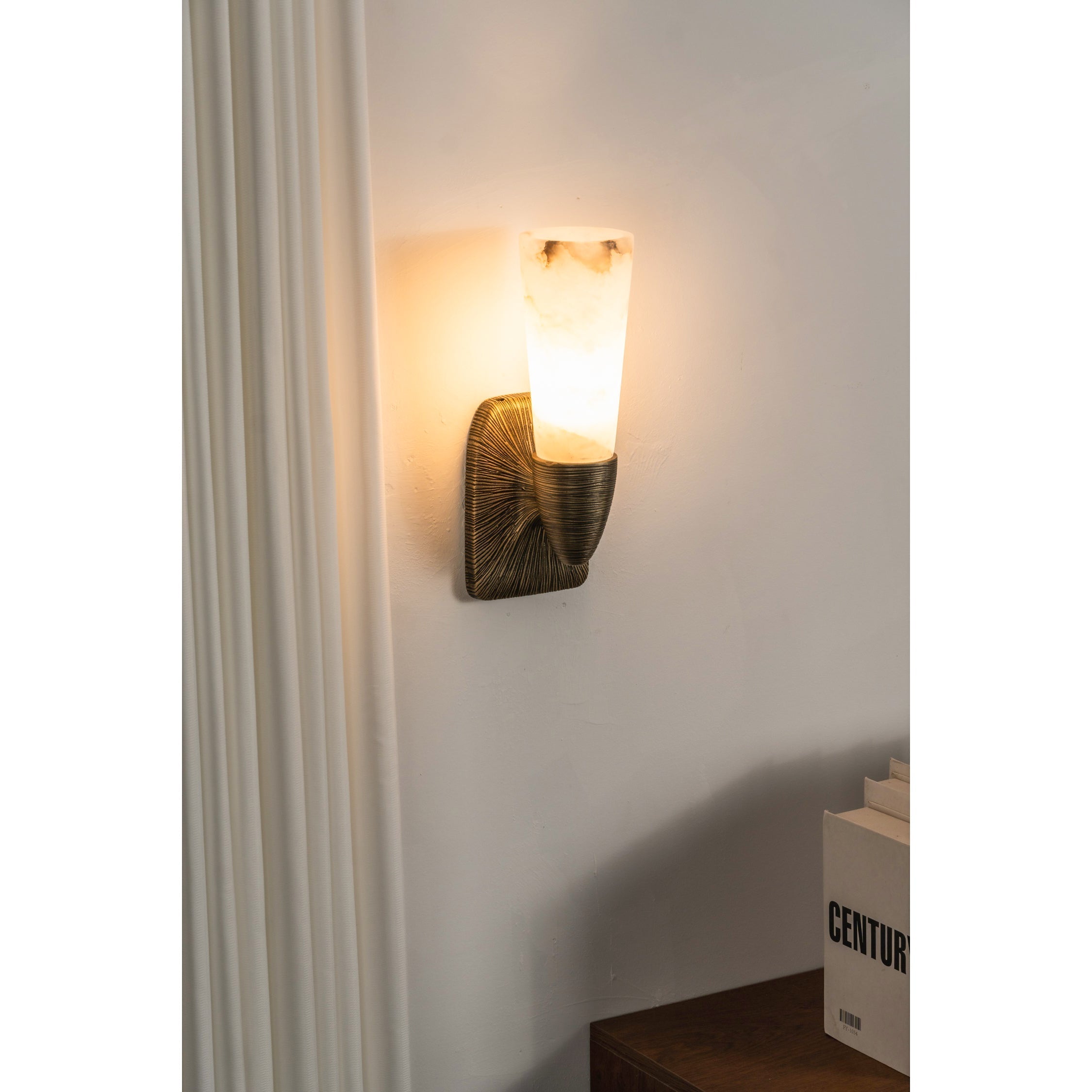 Elara Wall Light