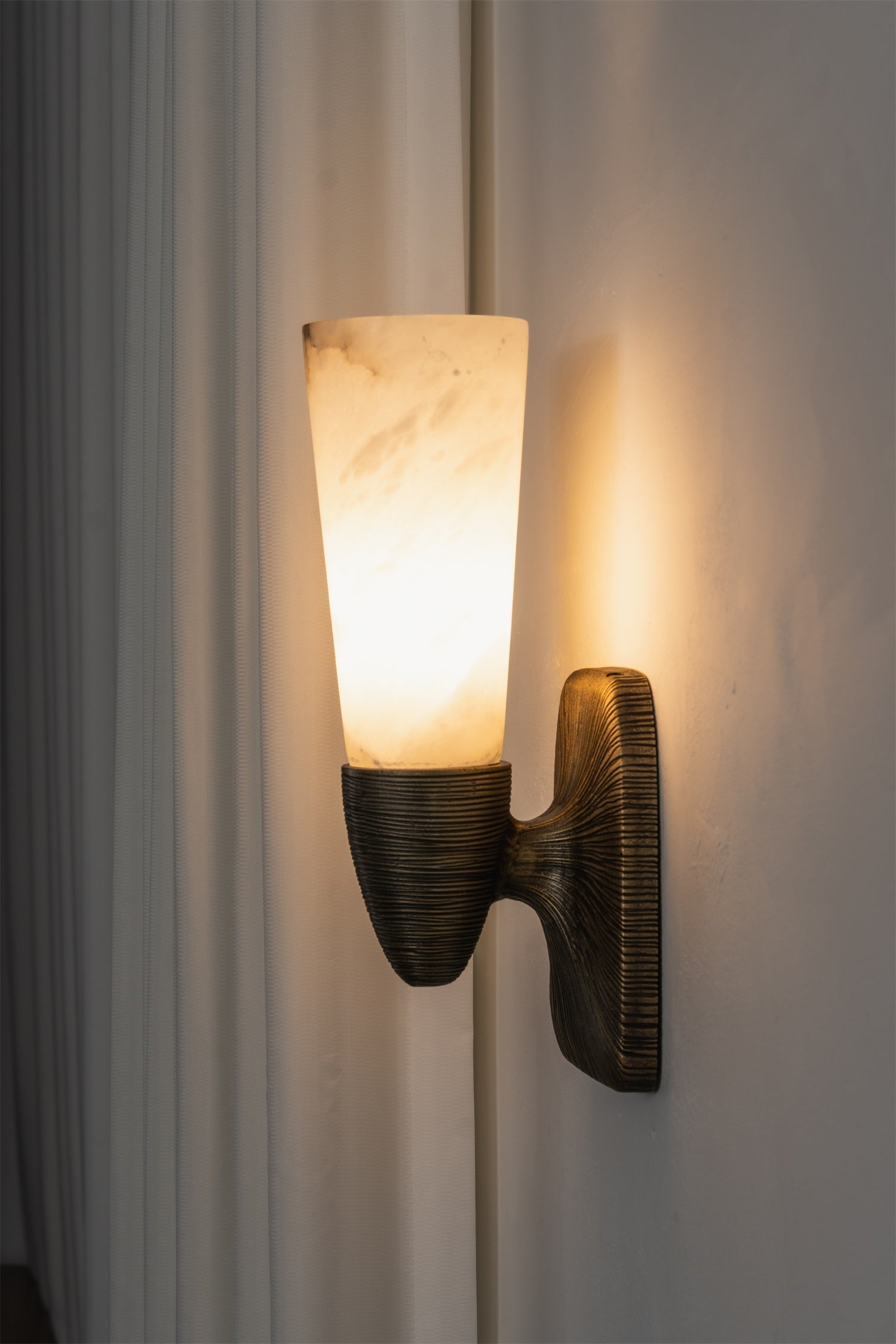 Elara Wall Light