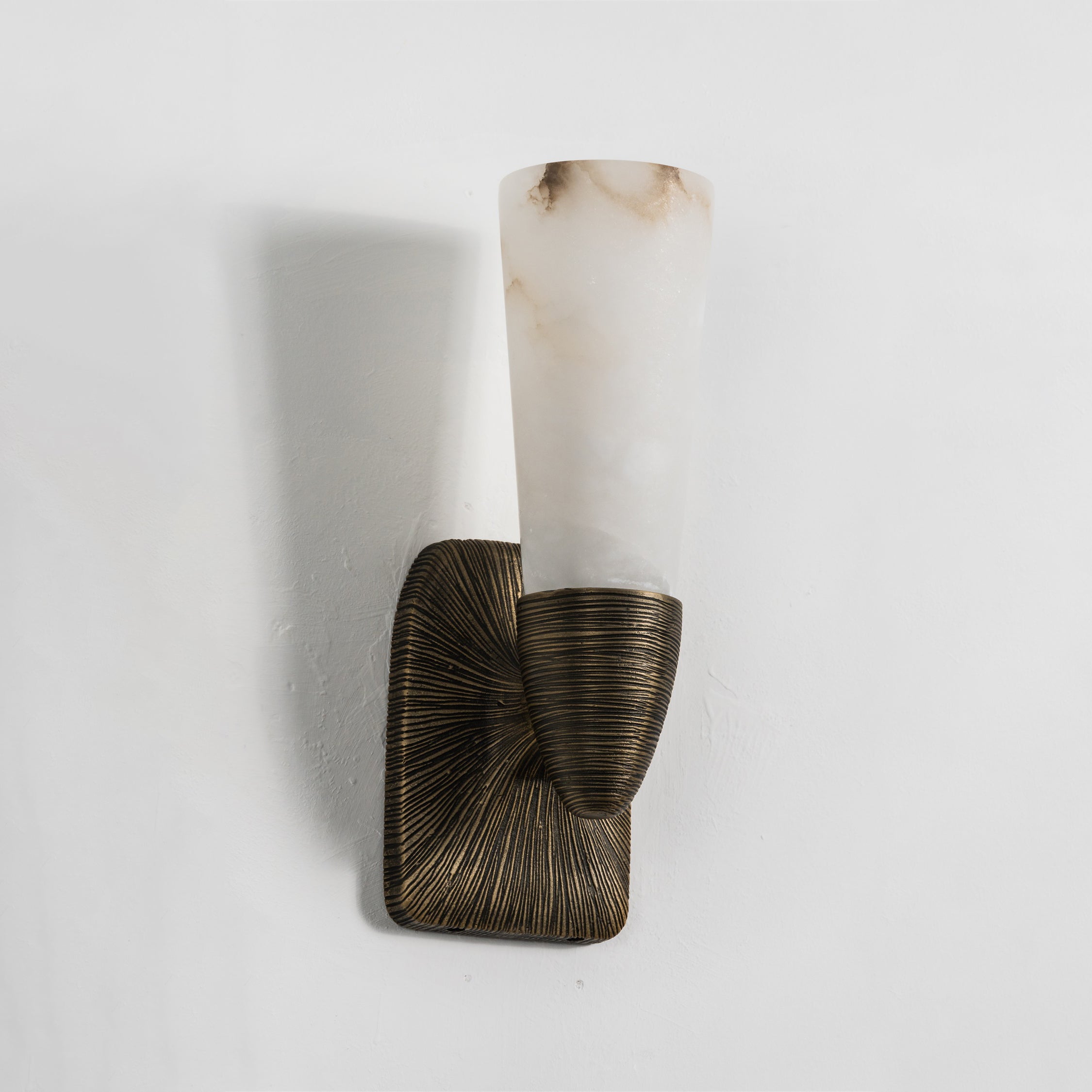 Elara Wall Light