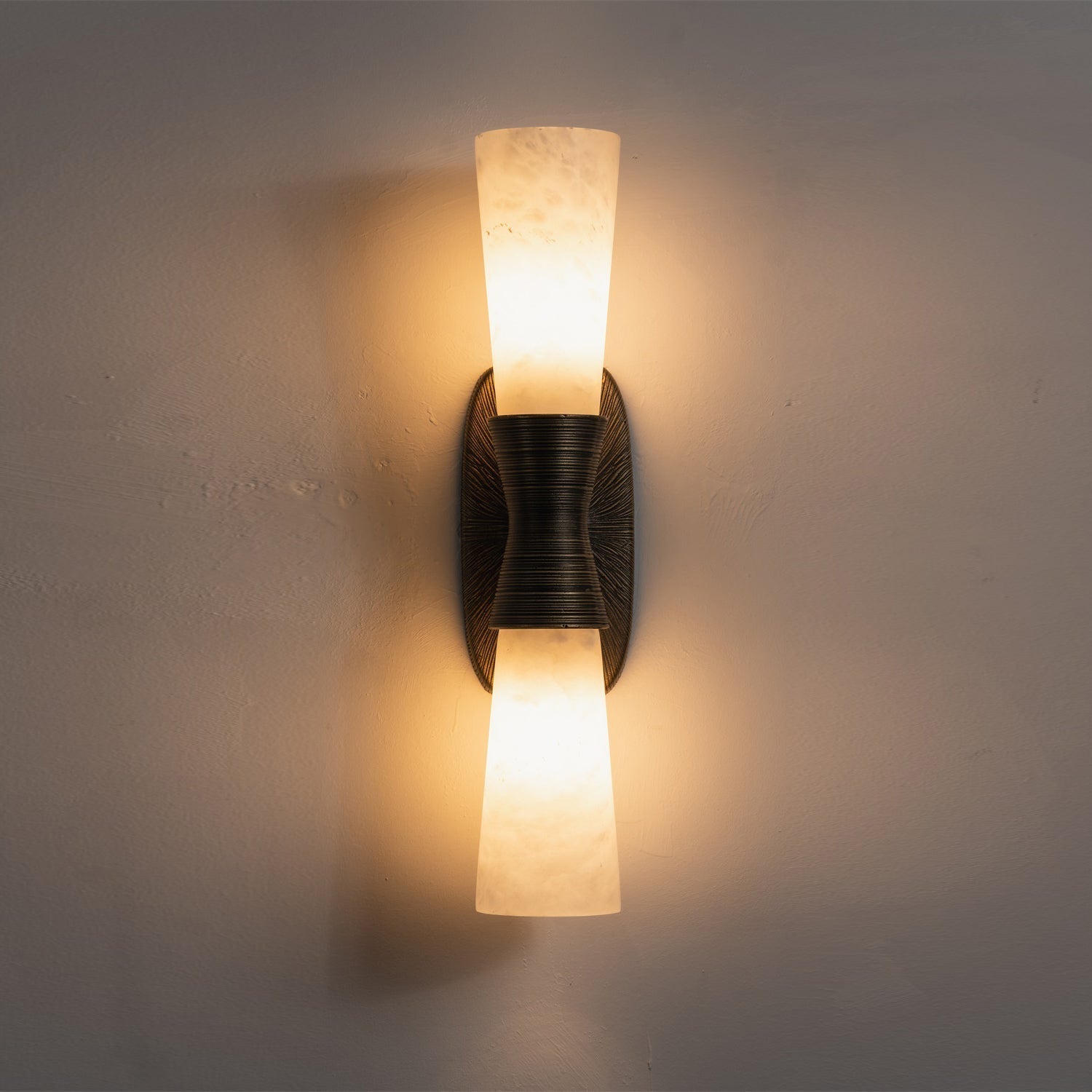 Elara Wall Light