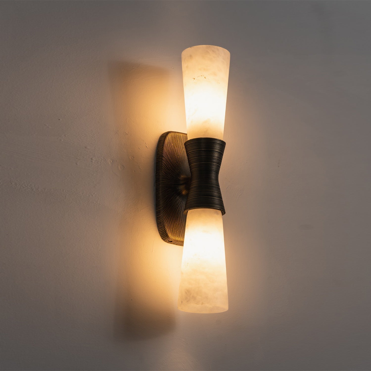 Elara Wall Light