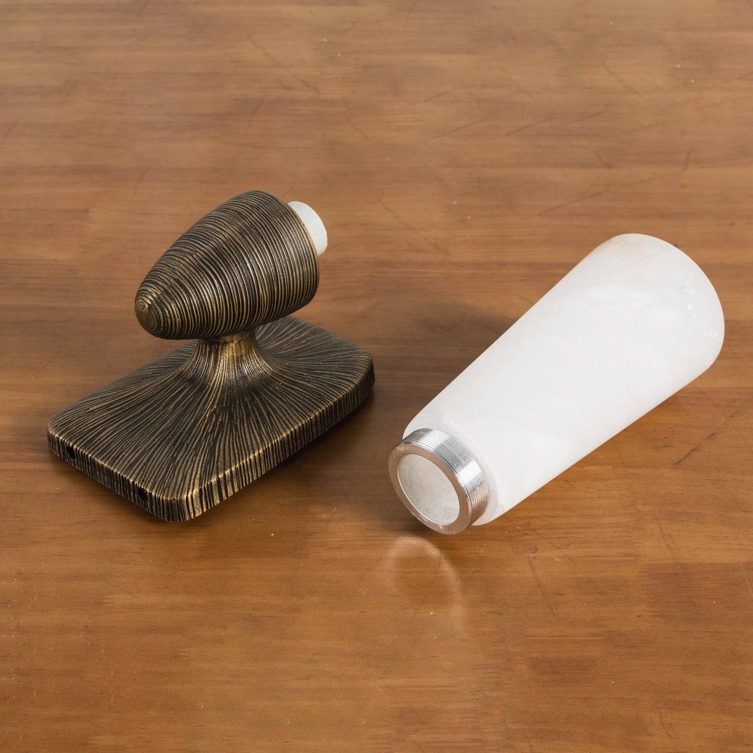 Elara Wall Light