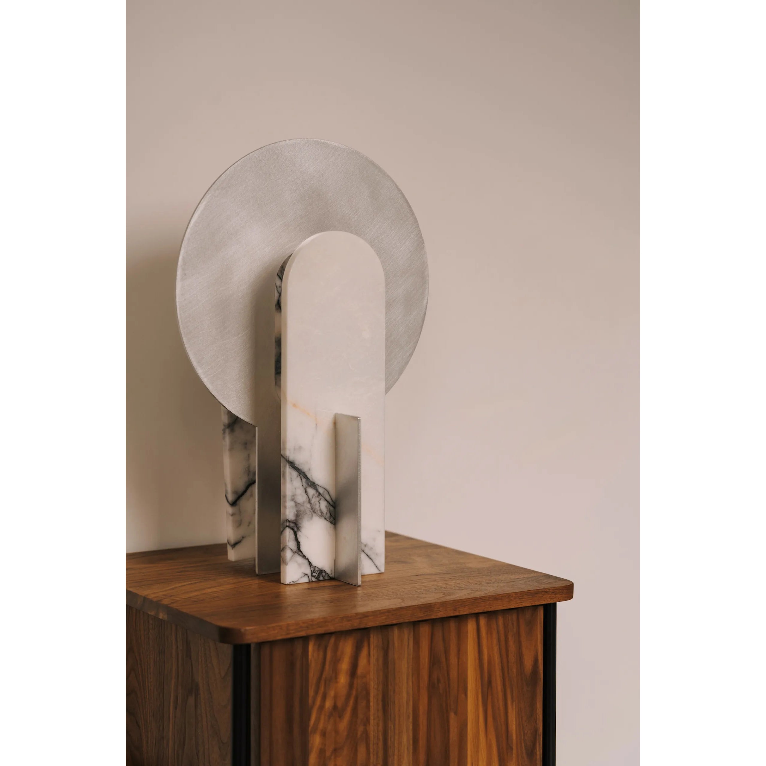 Dimensions of the Alice Table Lamp displayed graphically.