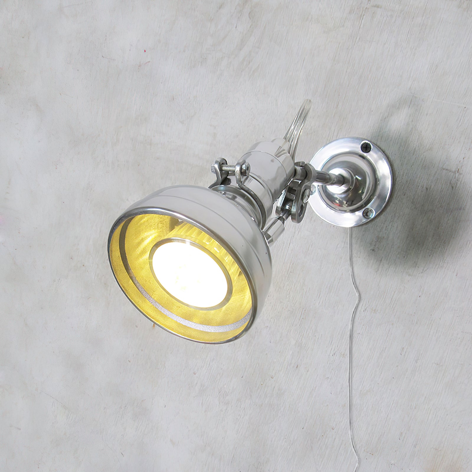 Allirora Wall Lamp