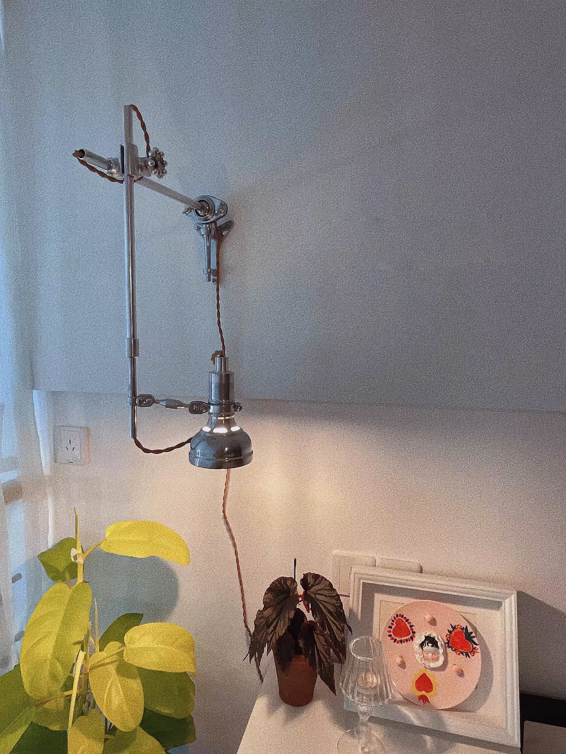 Allirora Wall Lamp