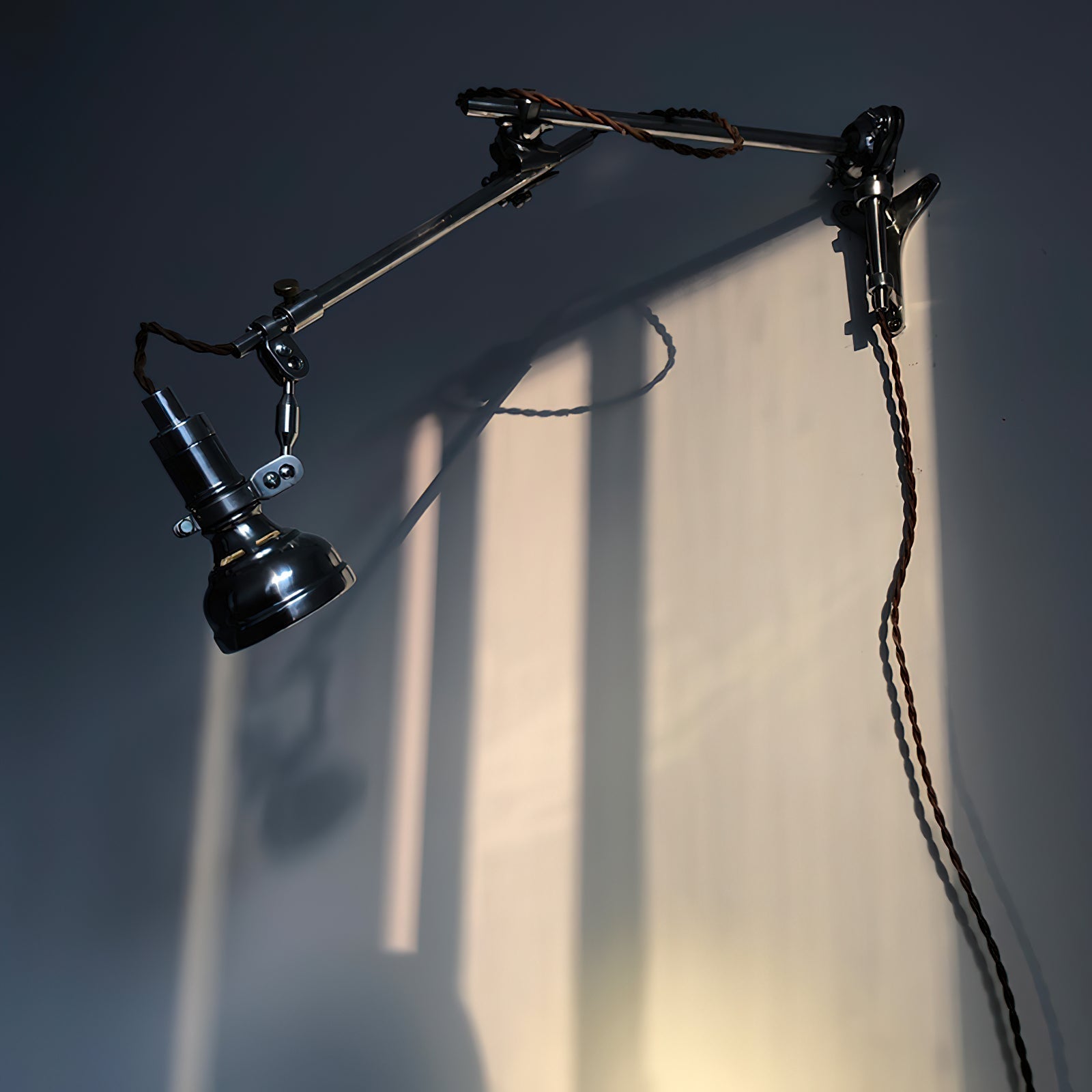 Allirora Wall Lamp