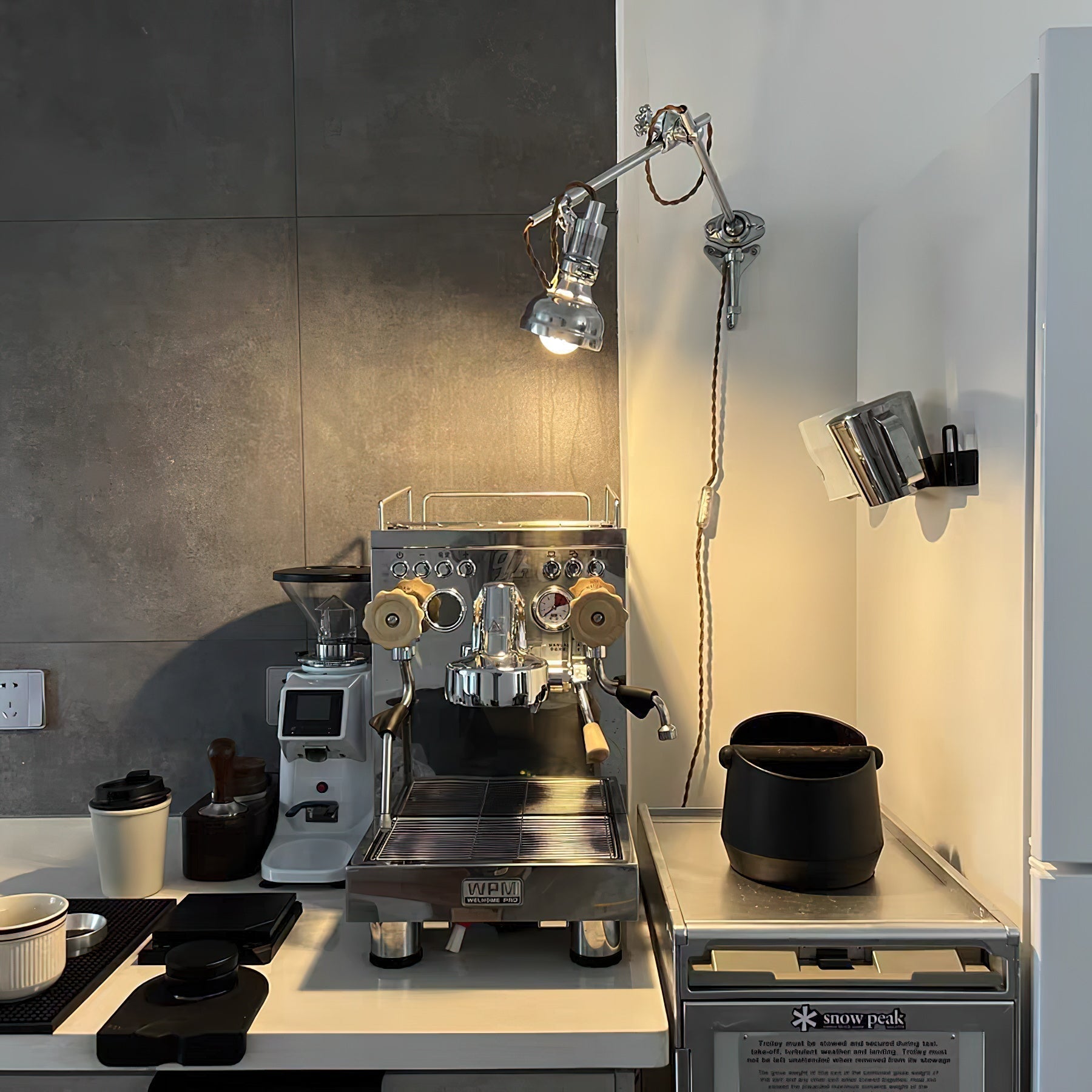 Allirora Wall Lamp