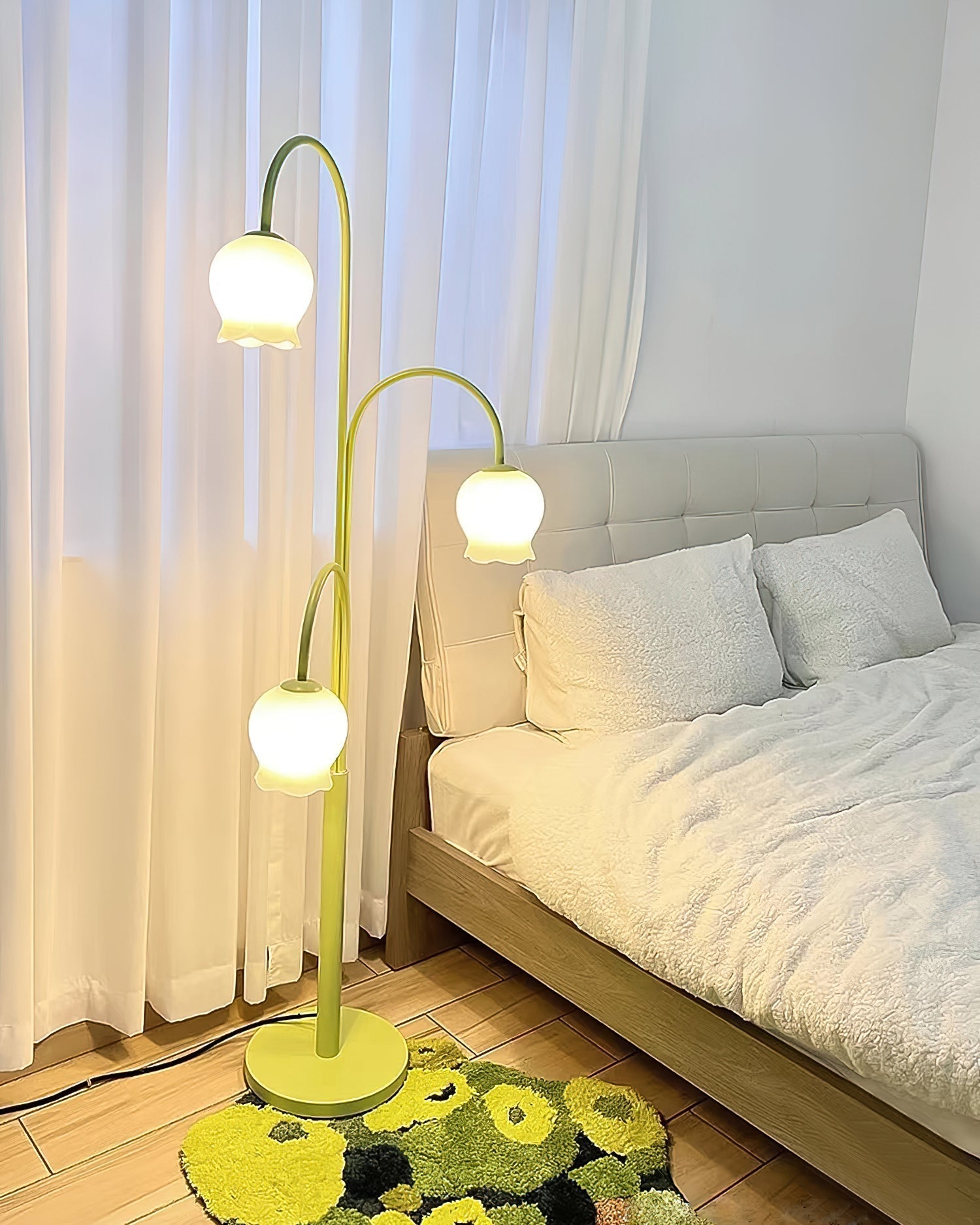 Jenavive Floor Lamp