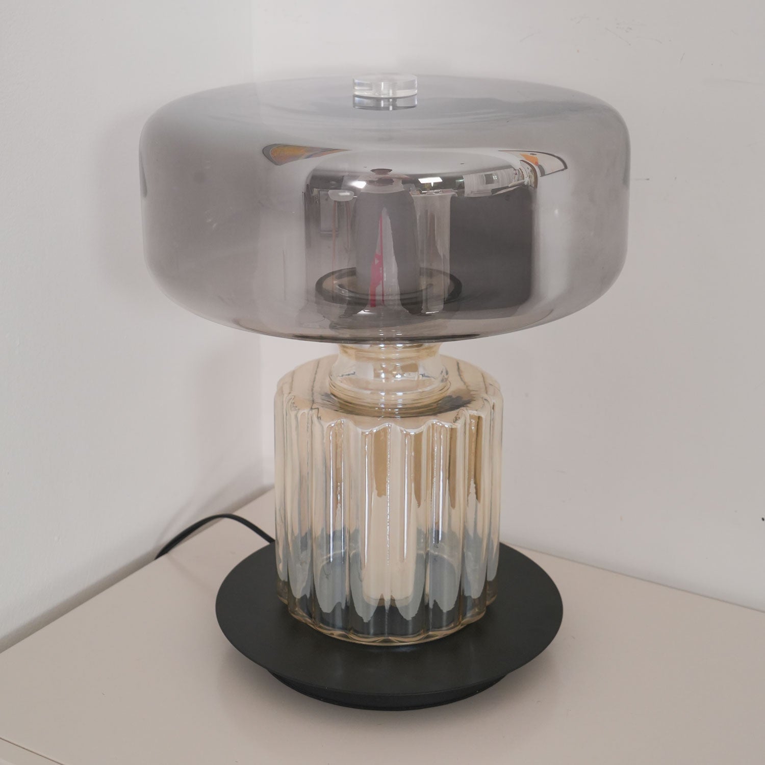 Svora Modern Glass Table Lamp-Neutral Decor
