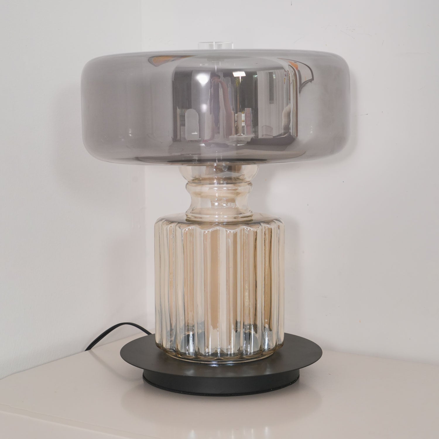Svora Modern Glass Table Lamp-Neutral Decor