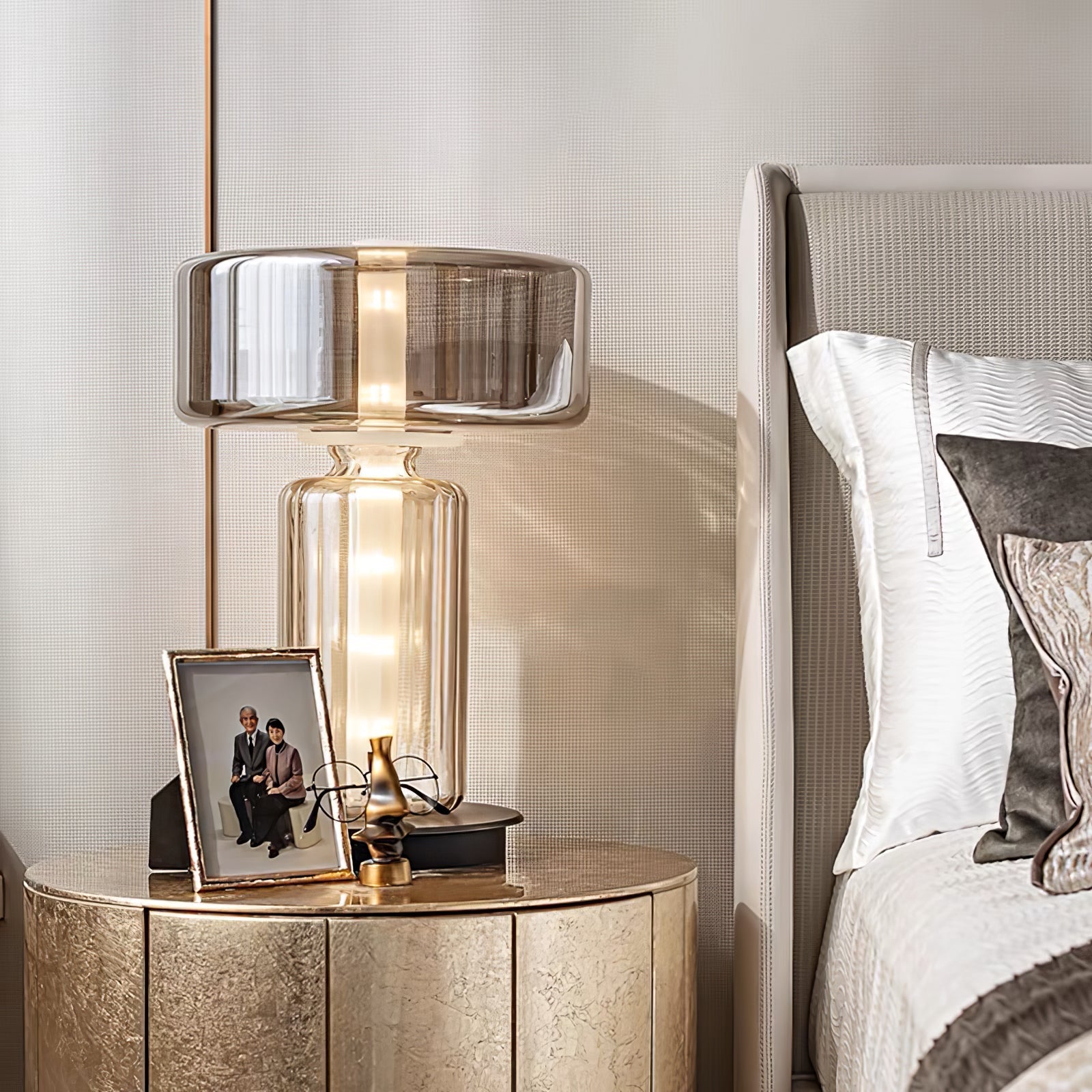 Svora Modern Glass Table Lamp-Neutral Decor