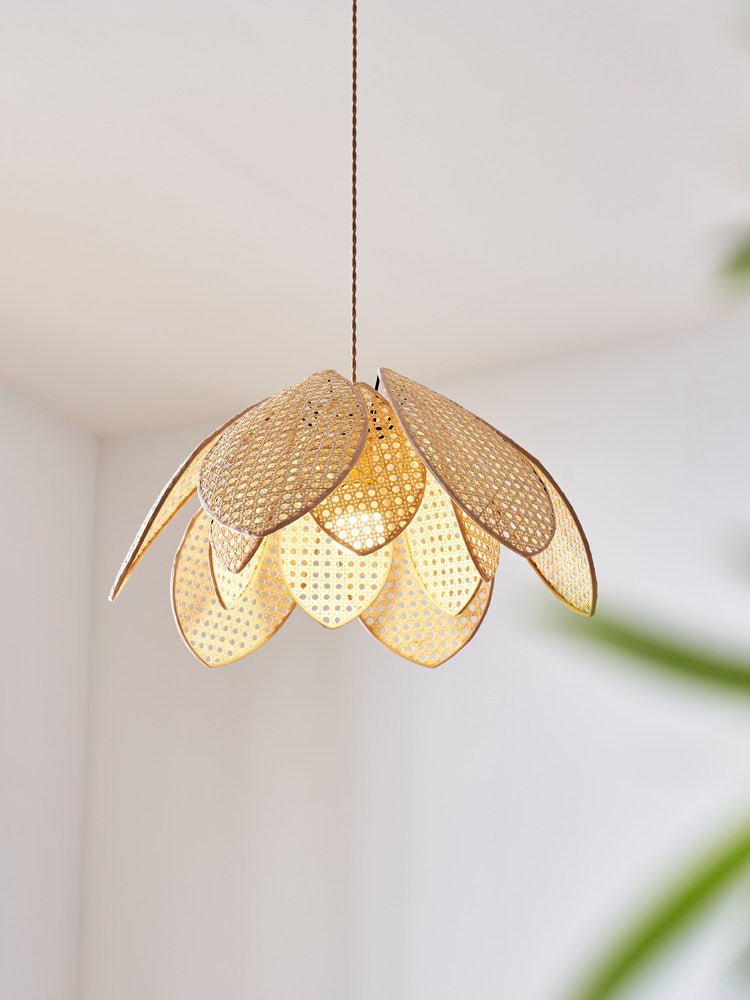 Elara Pendant Light