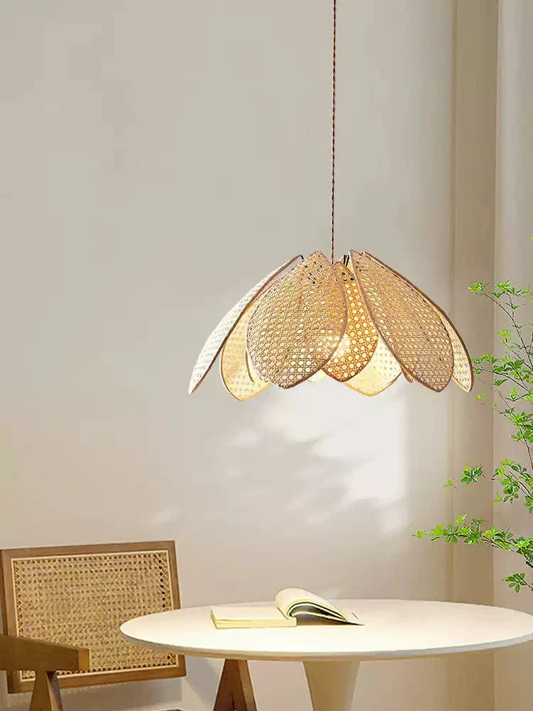 Elara Pendant Light