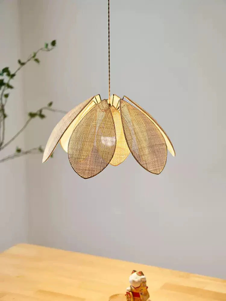 Elara Pendant Light
