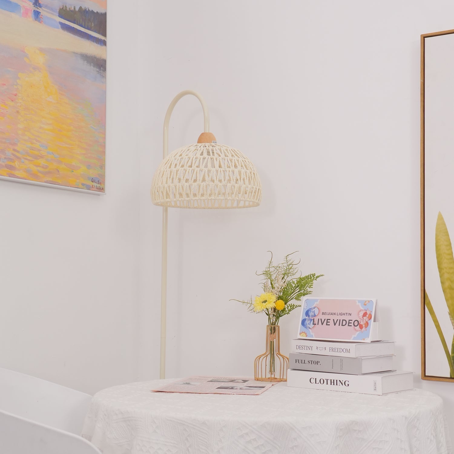 Tor Minimalist Floor Lamp-Neutral Decor