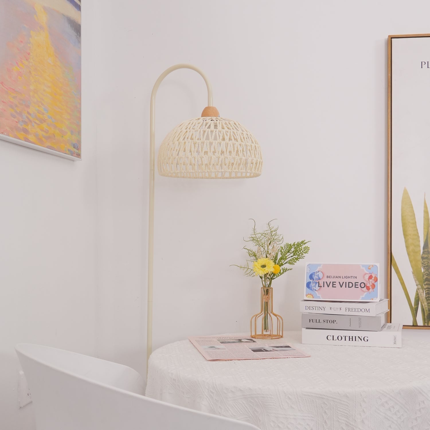 Tor Minimalist Floor Lamp-Neutral Decor