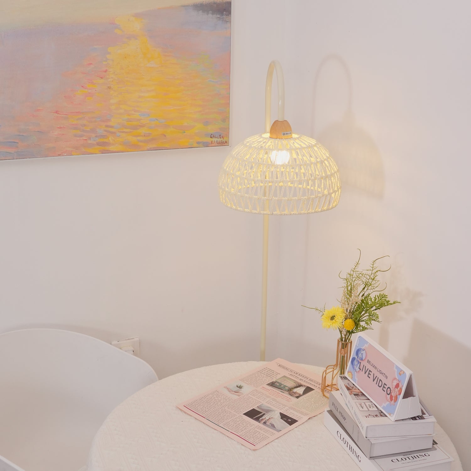 Tor Minimalist Floor Lamp-Neutral Decor