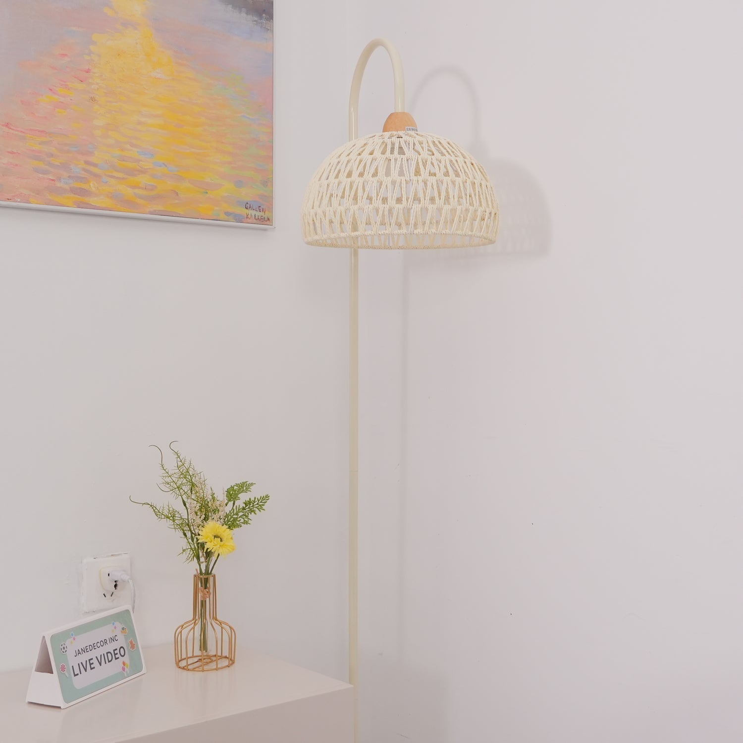 Tor Minimalist Floor Lamp-Neutral Decor