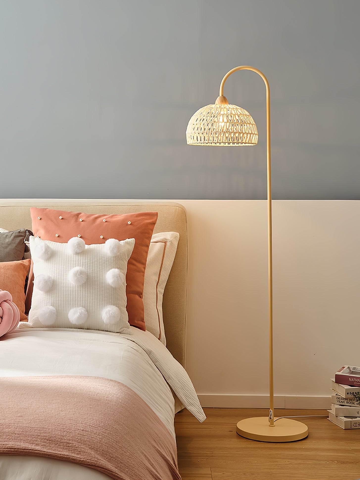 Tor Minimalist Floor Lamp-Neutral Decor