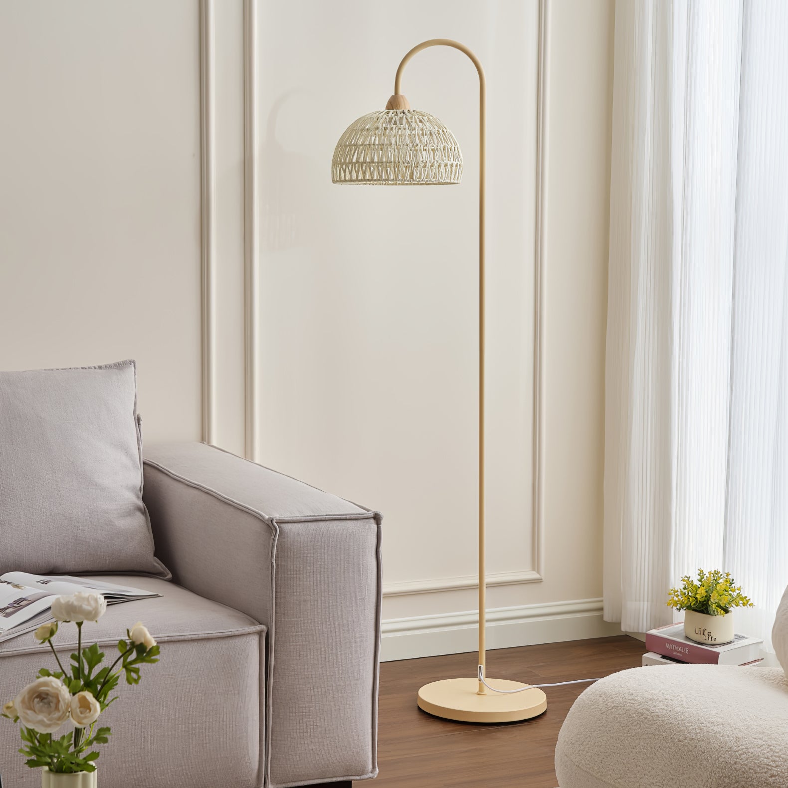Tor Minimalist Floor Lamp-Neutral Decor