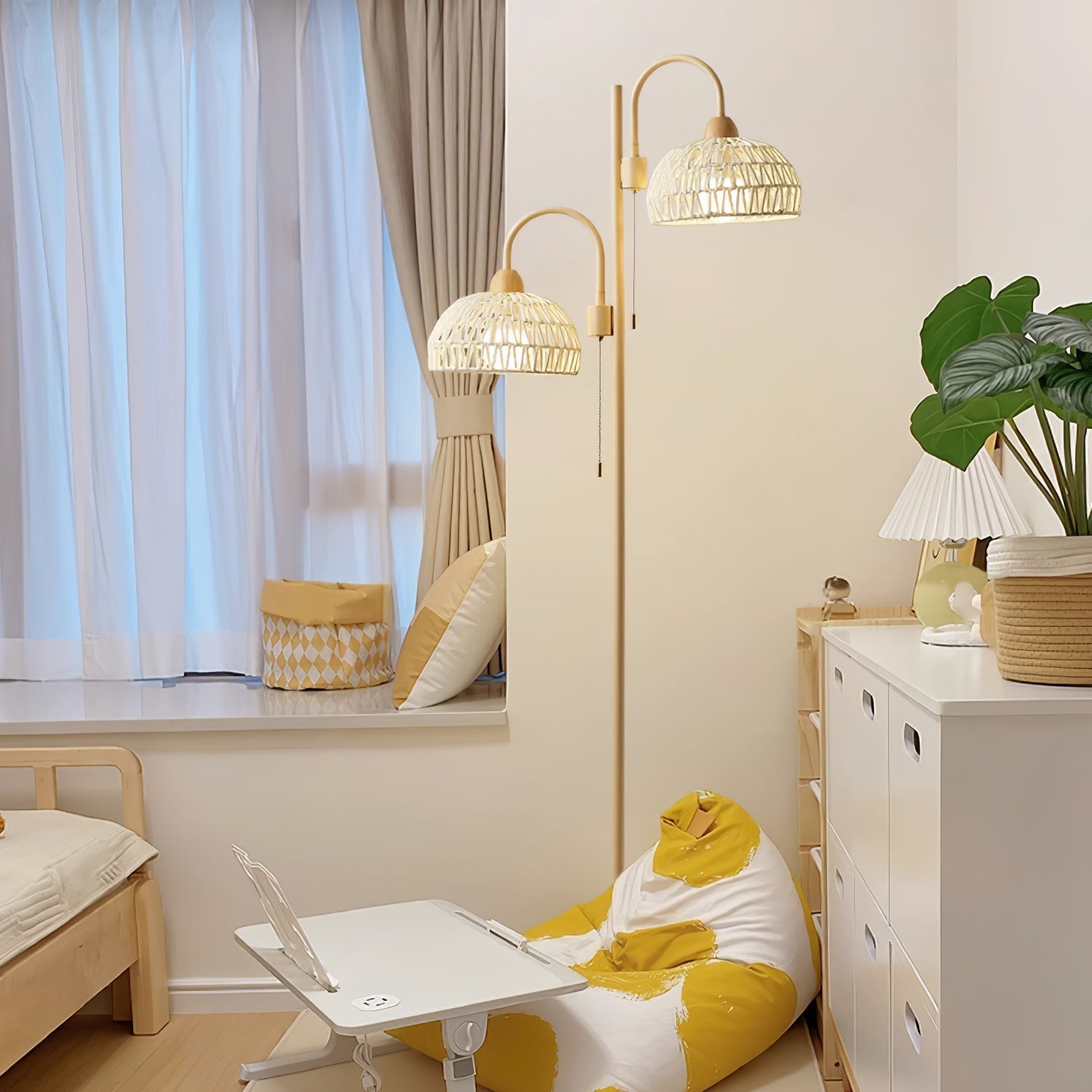 Tor Minimalist Floor Lamp-Neutral Decor