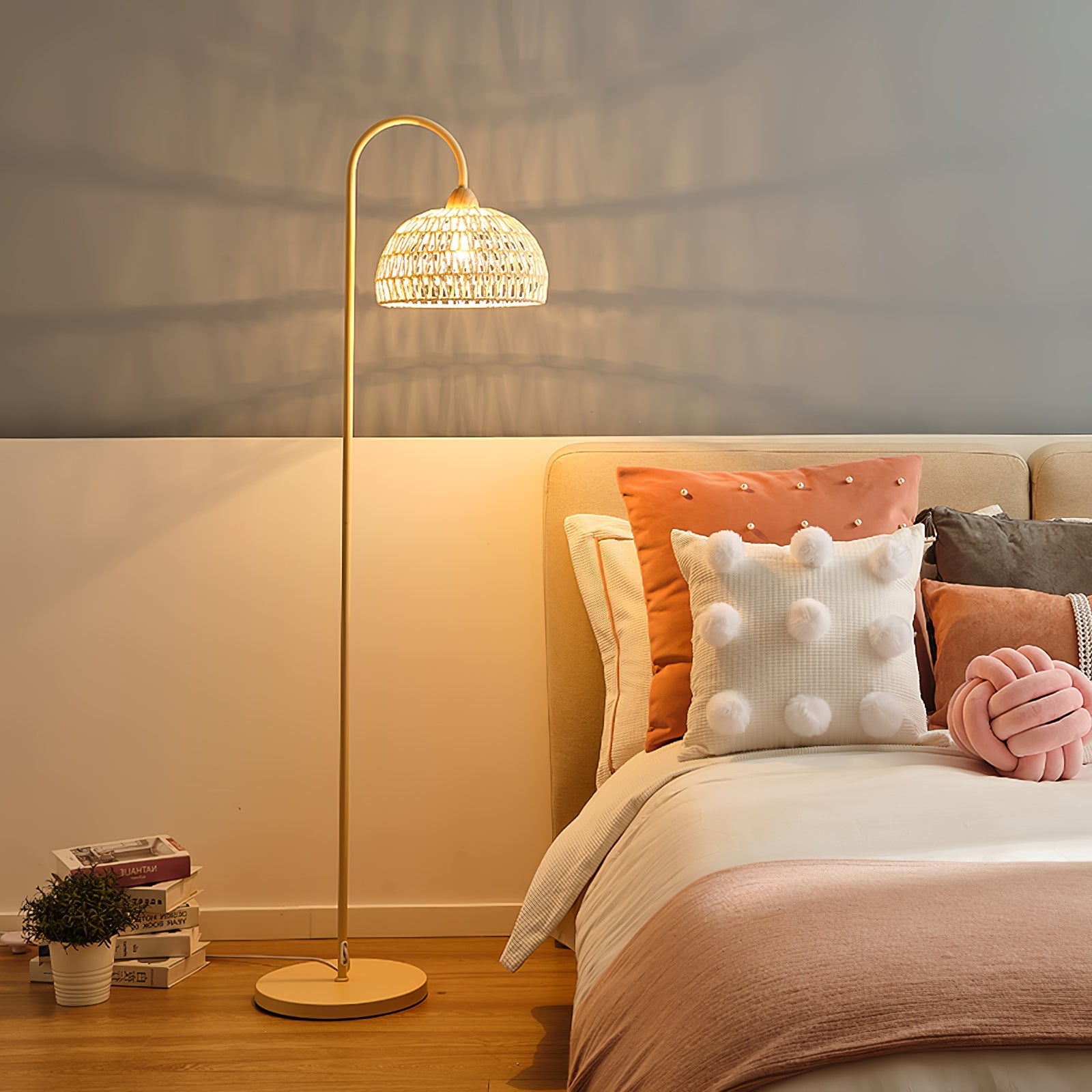 Tor Minimalist Floor Lamp-Neutral Decor