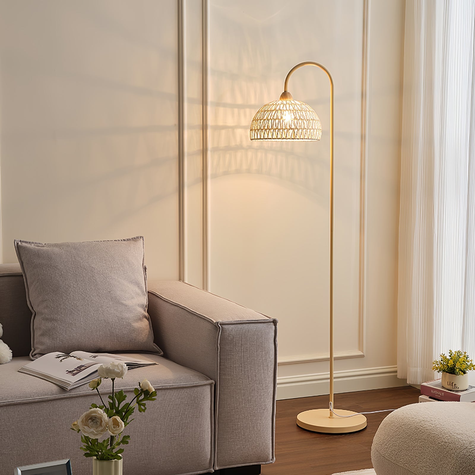 Tor Minimalist Floor Lamp-Neutral Decor