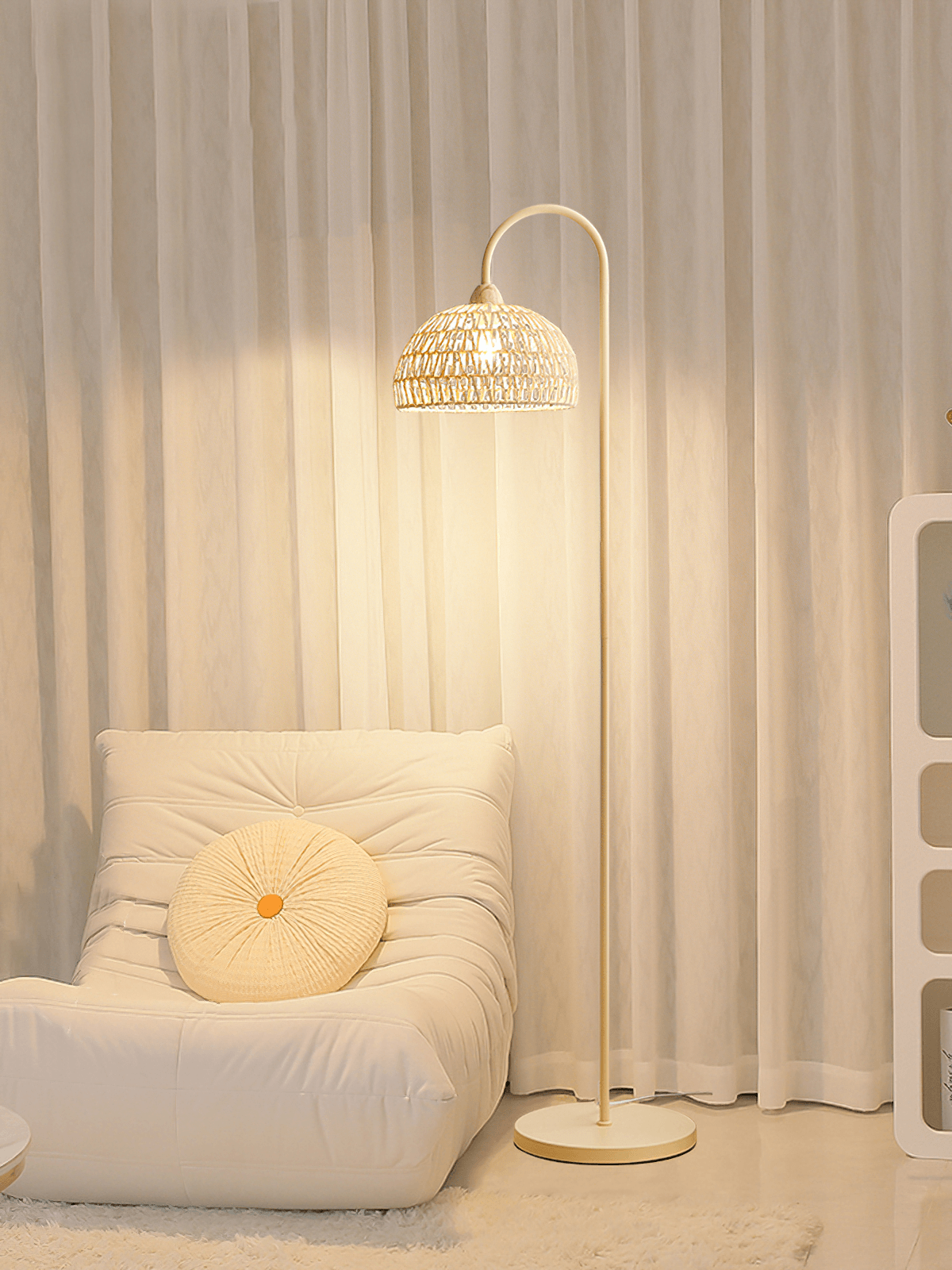 Tor Minimalist Floor Lamp-Neutral Decor