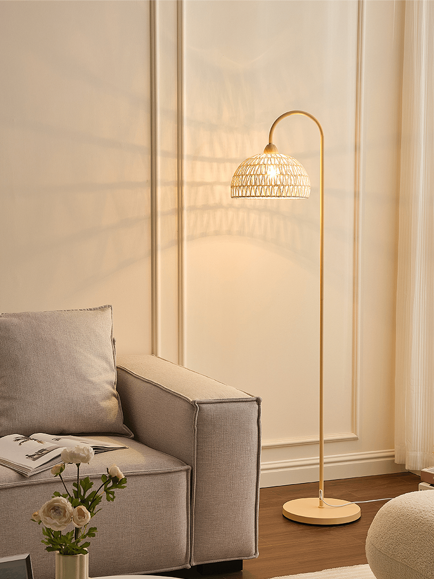 Tor Minimalist Floor Lamp-Neutral Decor