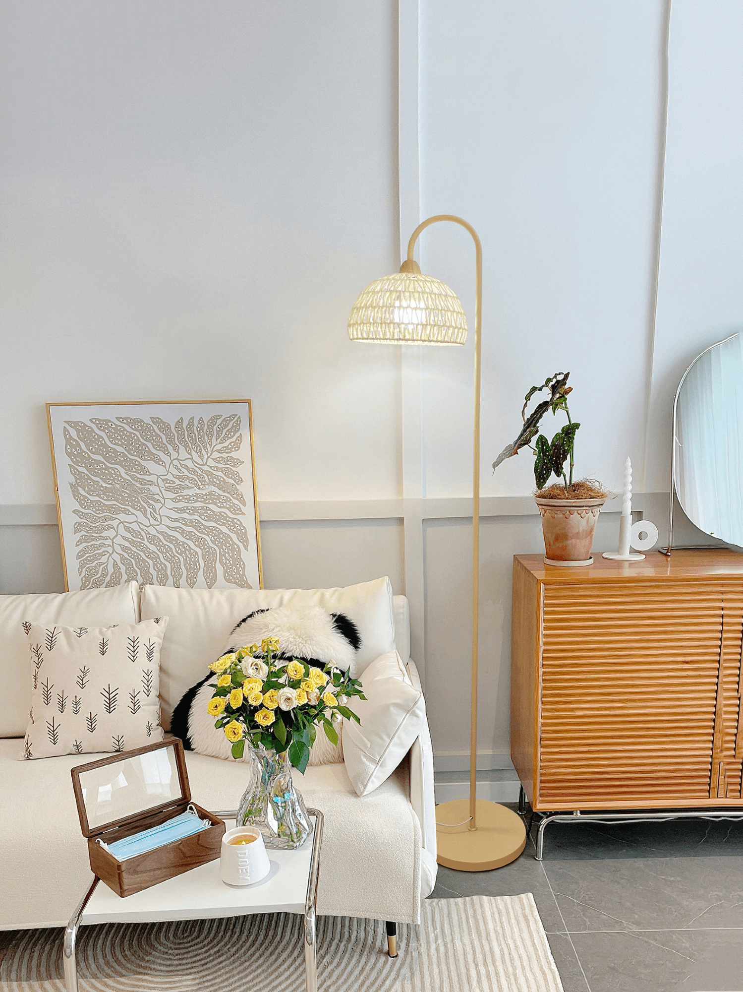 Tor Minimalist Floor Lamp-Neutral Decor