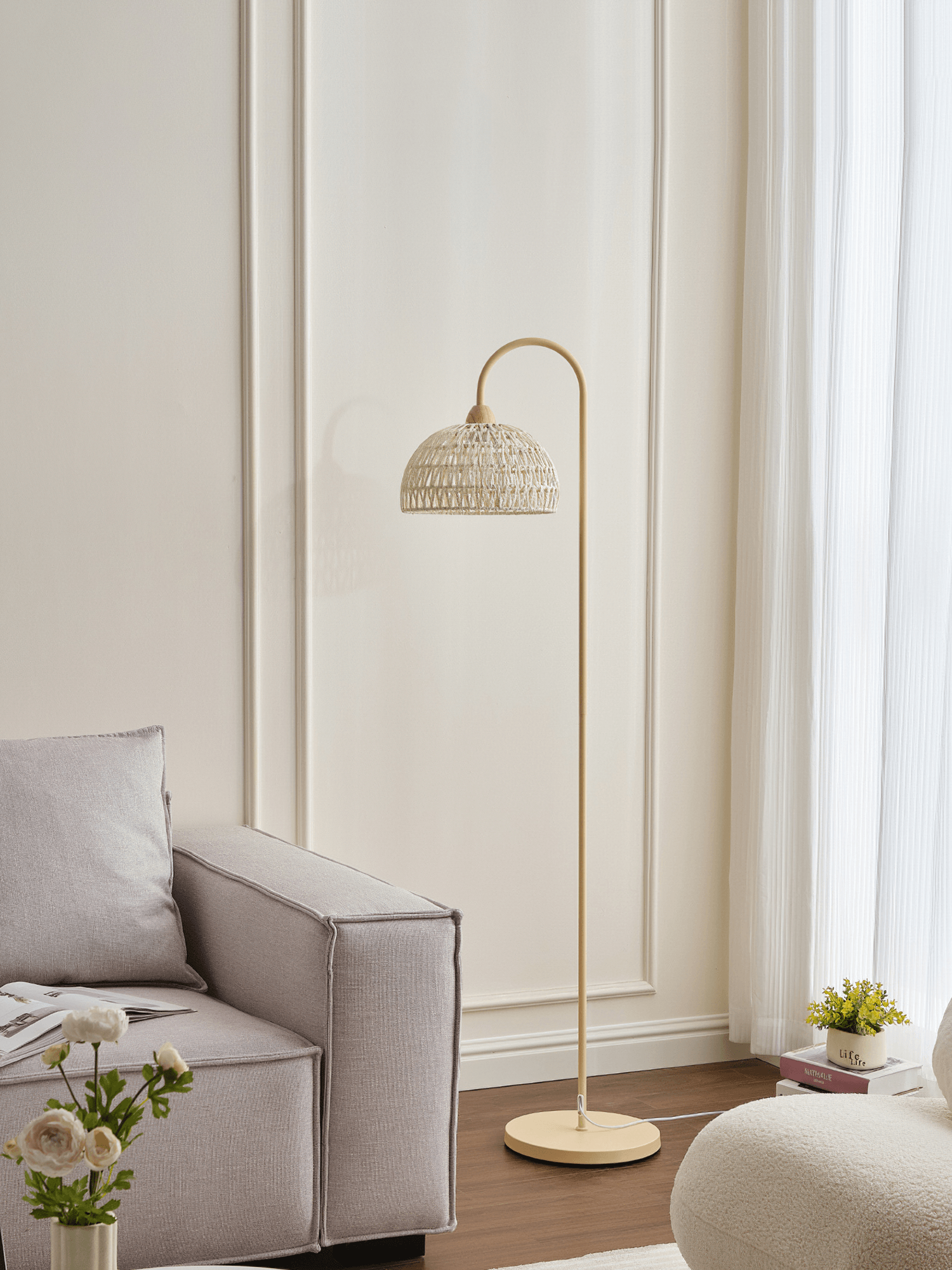 Tor Minimalist Floor Lamp-Neutral Decor