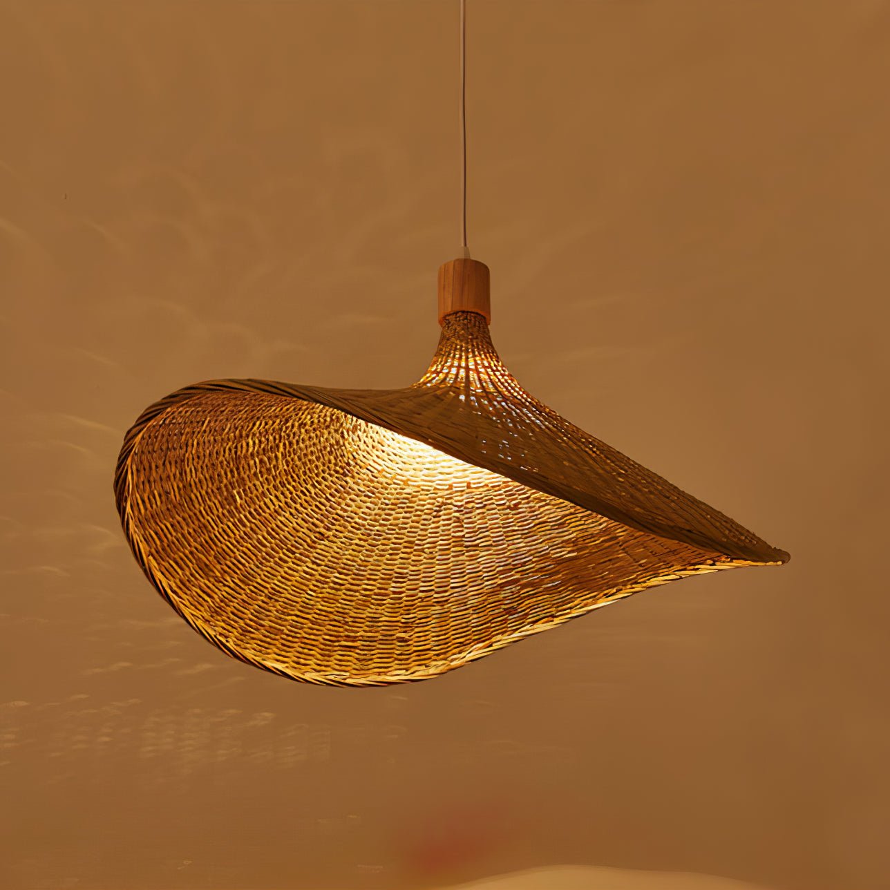 Marona Rattan Vintage Pendant Light-Neutral Decor
