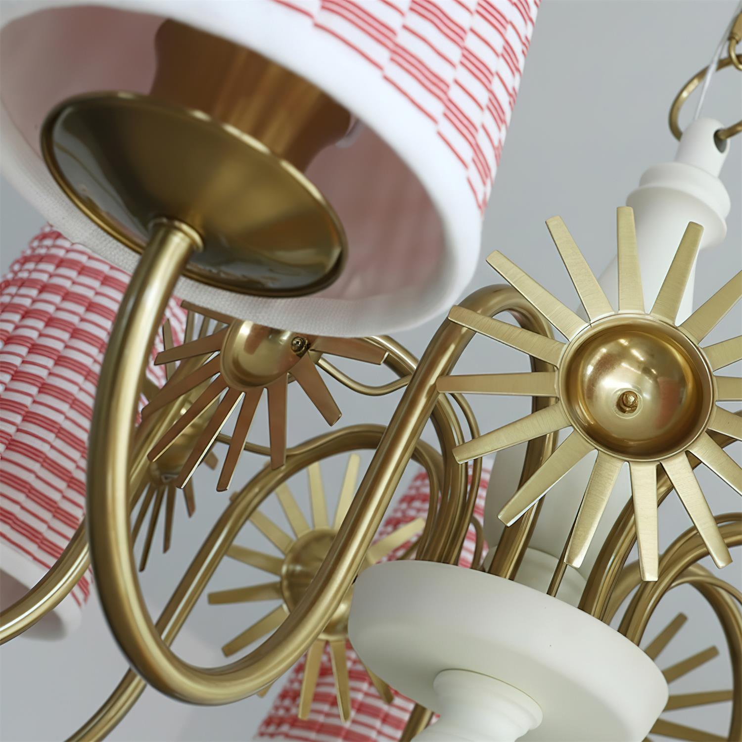 Vivienne Chandelier