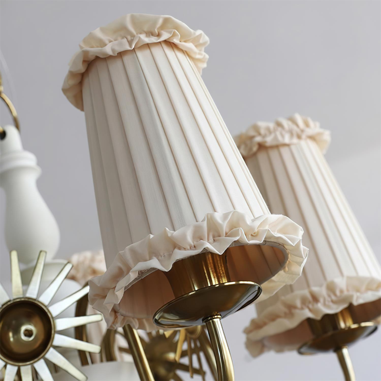 Vivienne Chandelier
