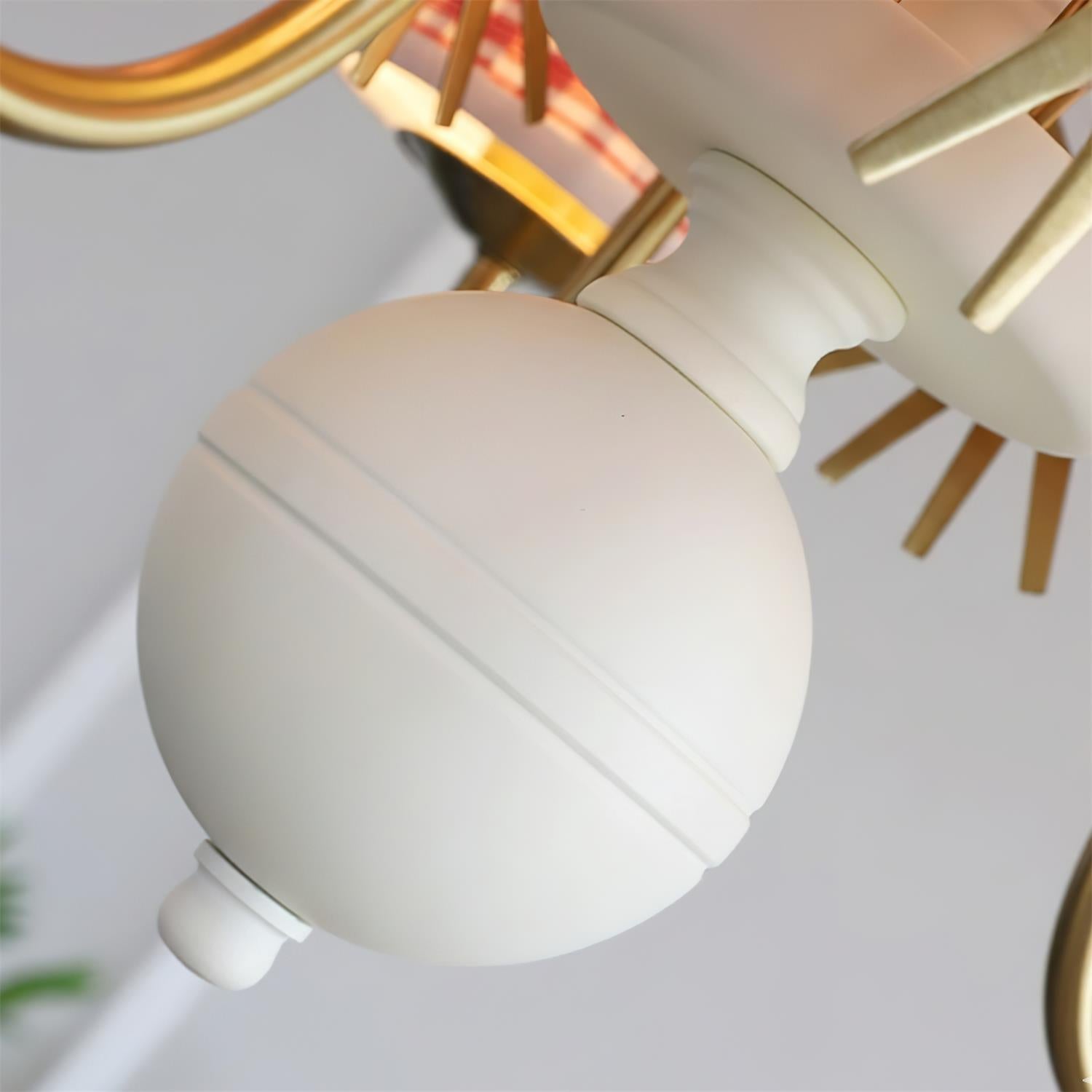 Vivienne Chandelier