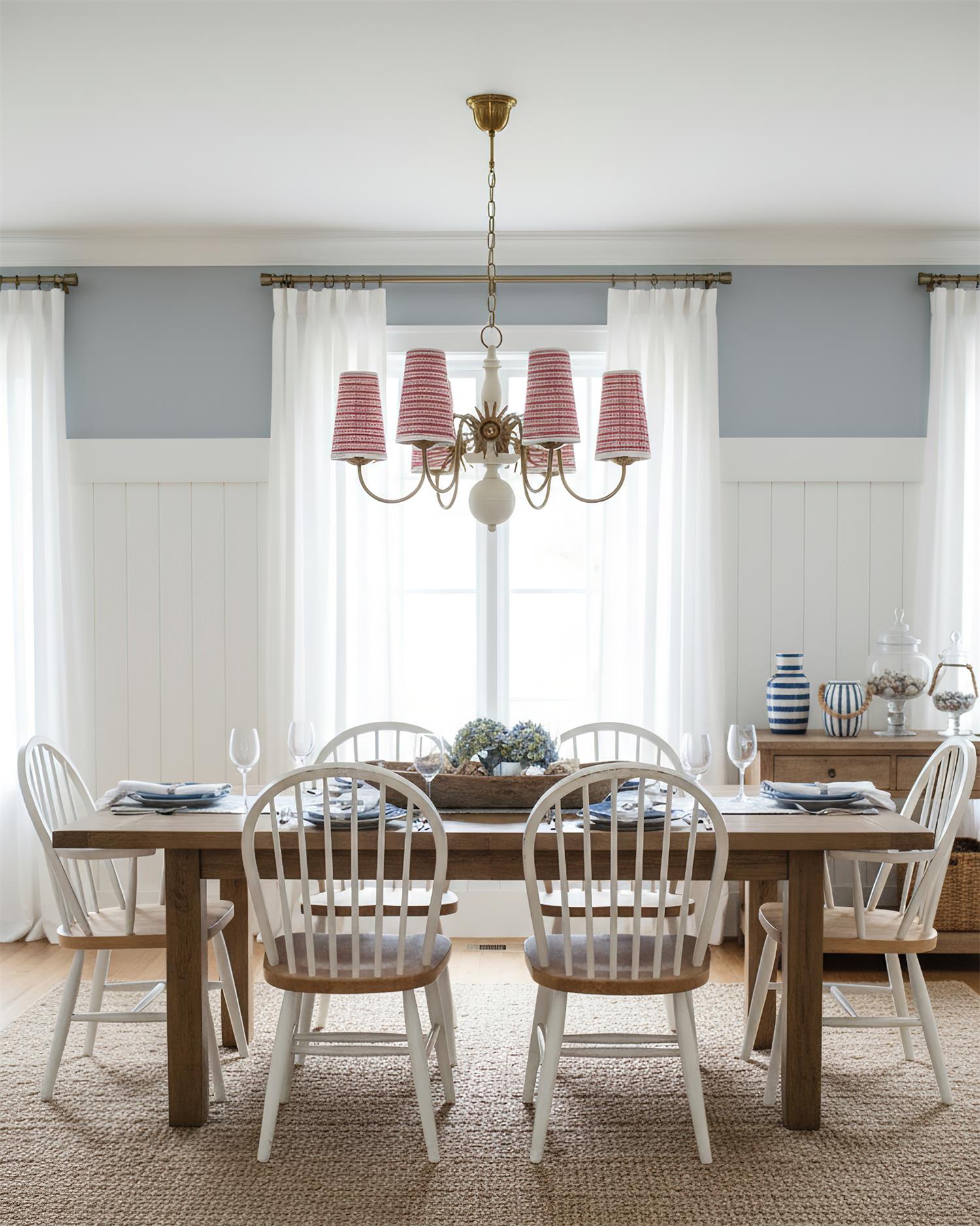 Vivienne Chandelier