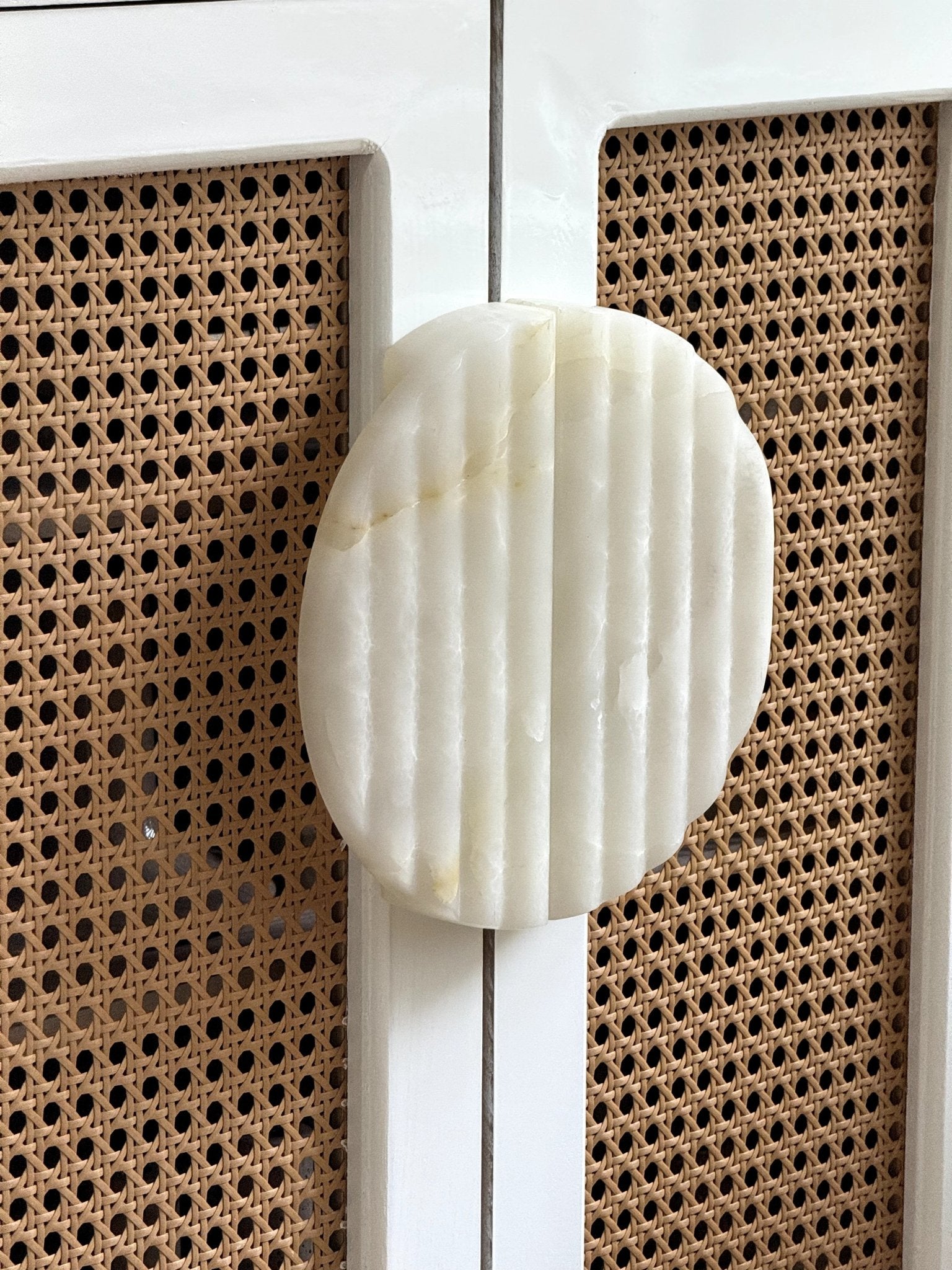 Ravina Ripple Pull Handle-Neutral Decor