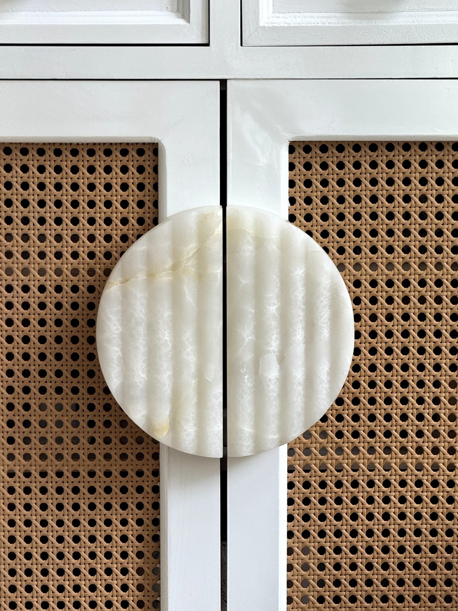 Ravina Ripple Pull Handle-Neutral Decor