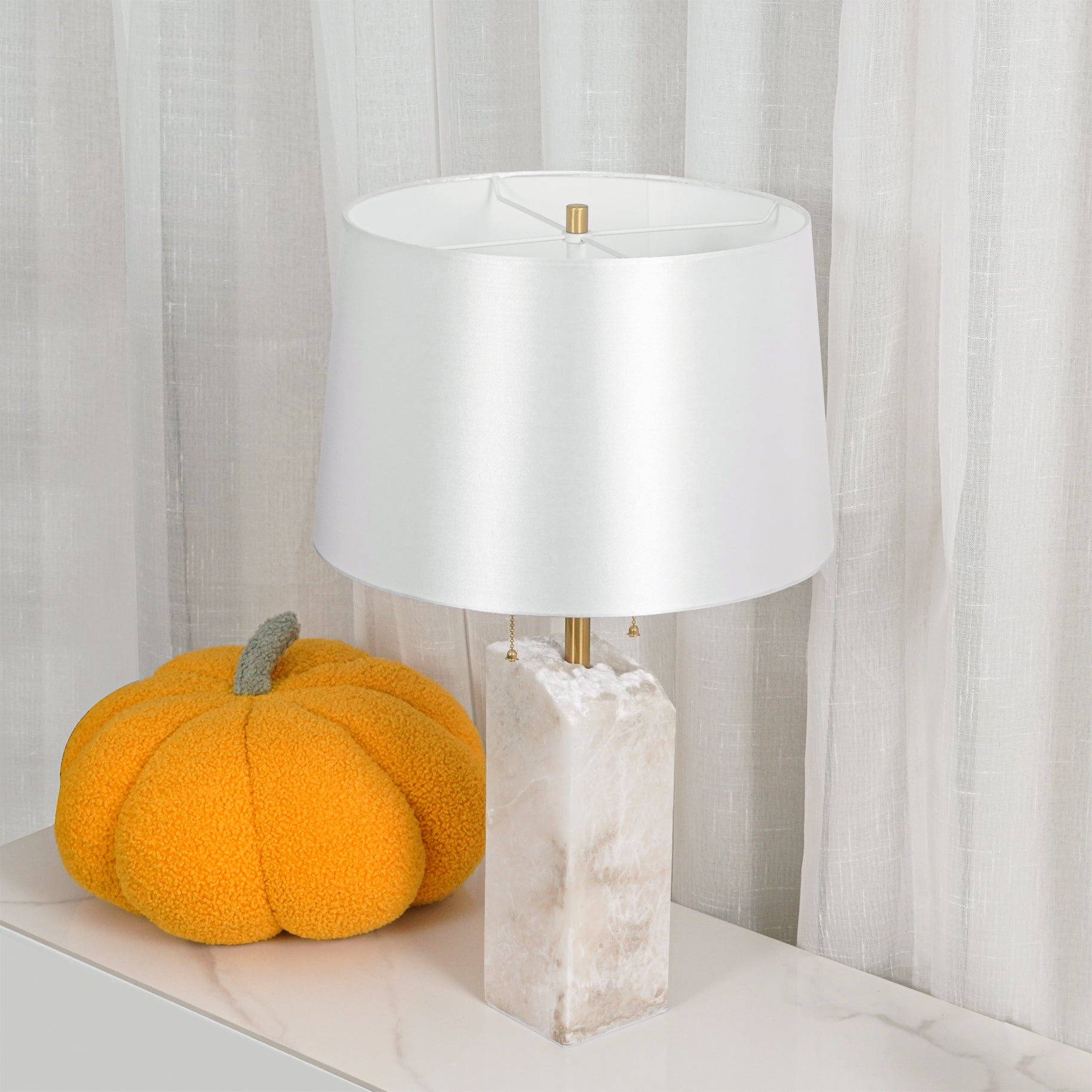 Gaveth Minimalist Alabaster Table Lamp-Neutral Decor