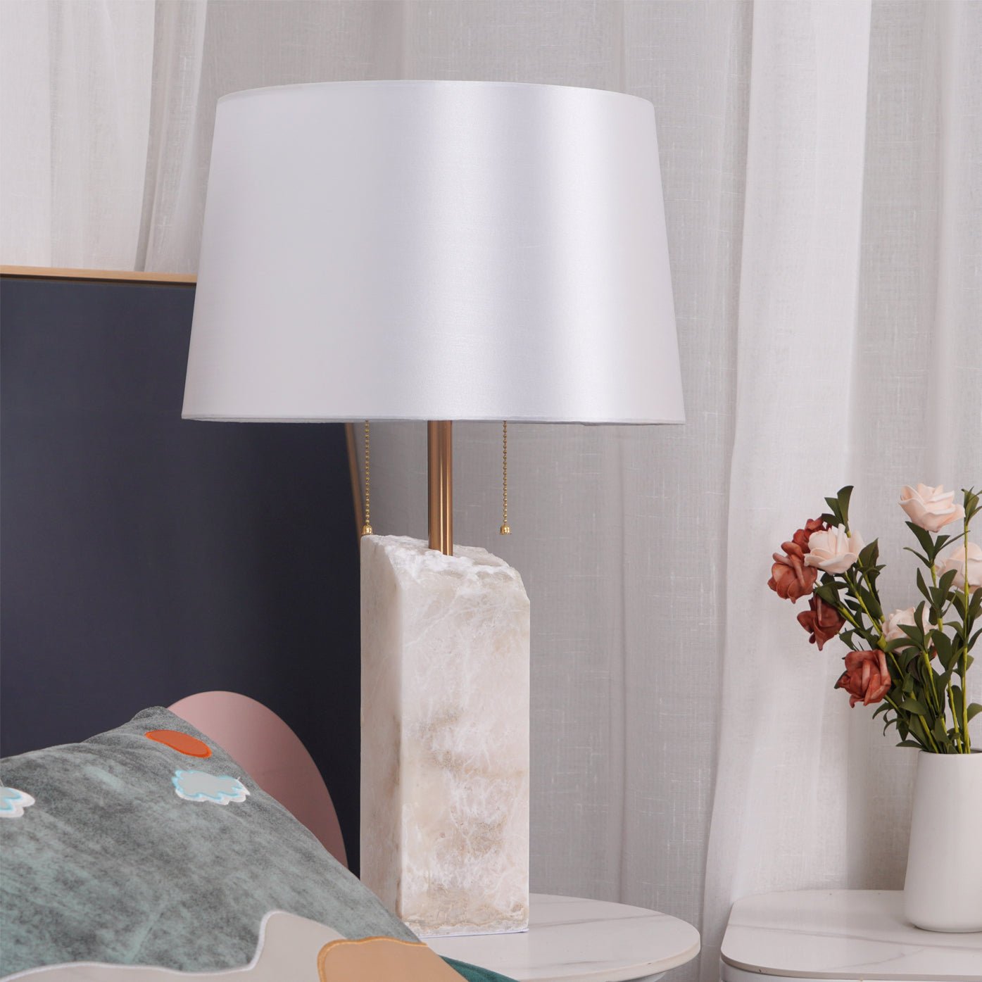 Gaveth Minimalist Alabaster Table Lamp-Neutral Decor